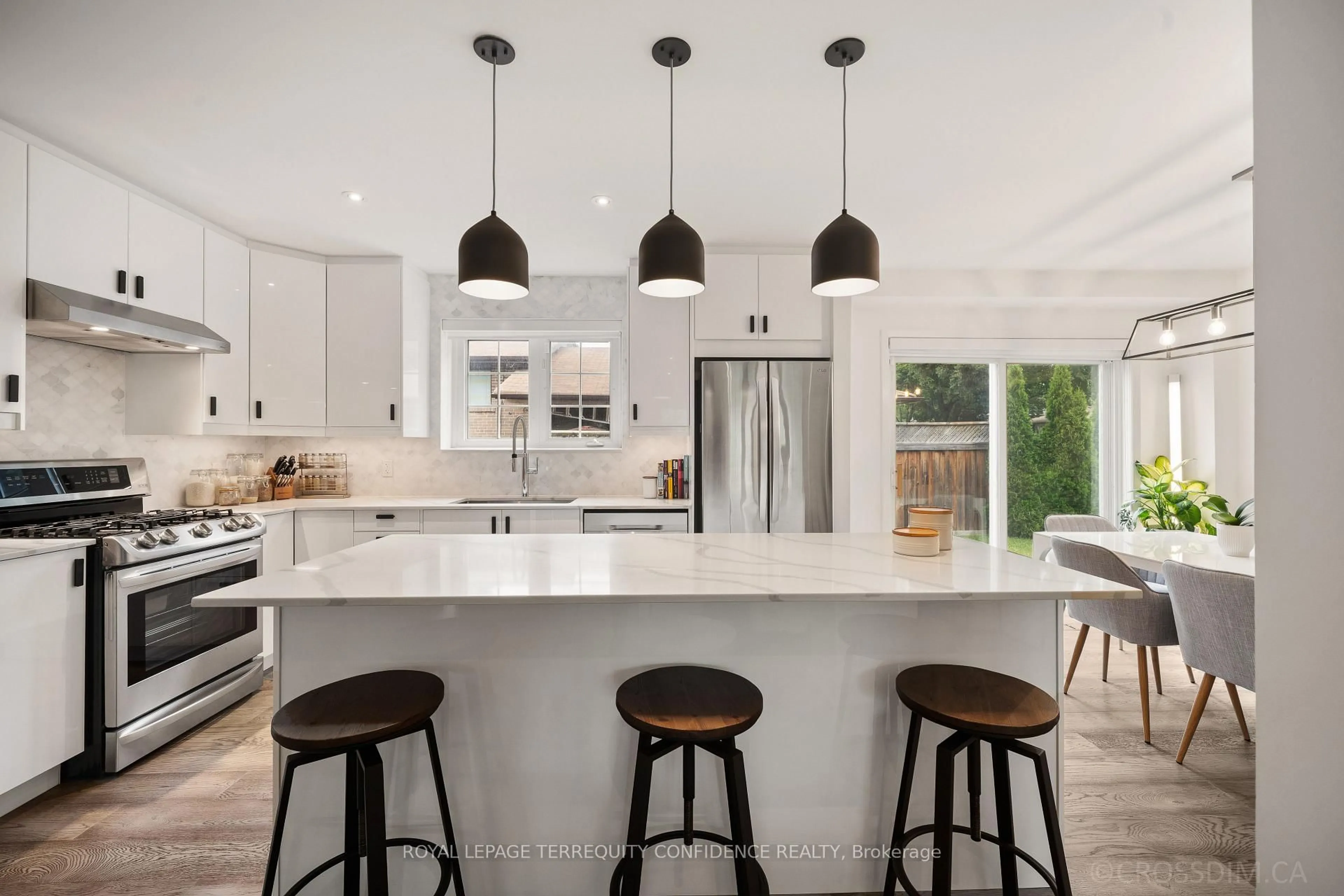 Contemporary kitchen, ceramic/tile floor for 58 Shippigan Cres, Toronto Ontario M2J 2G2