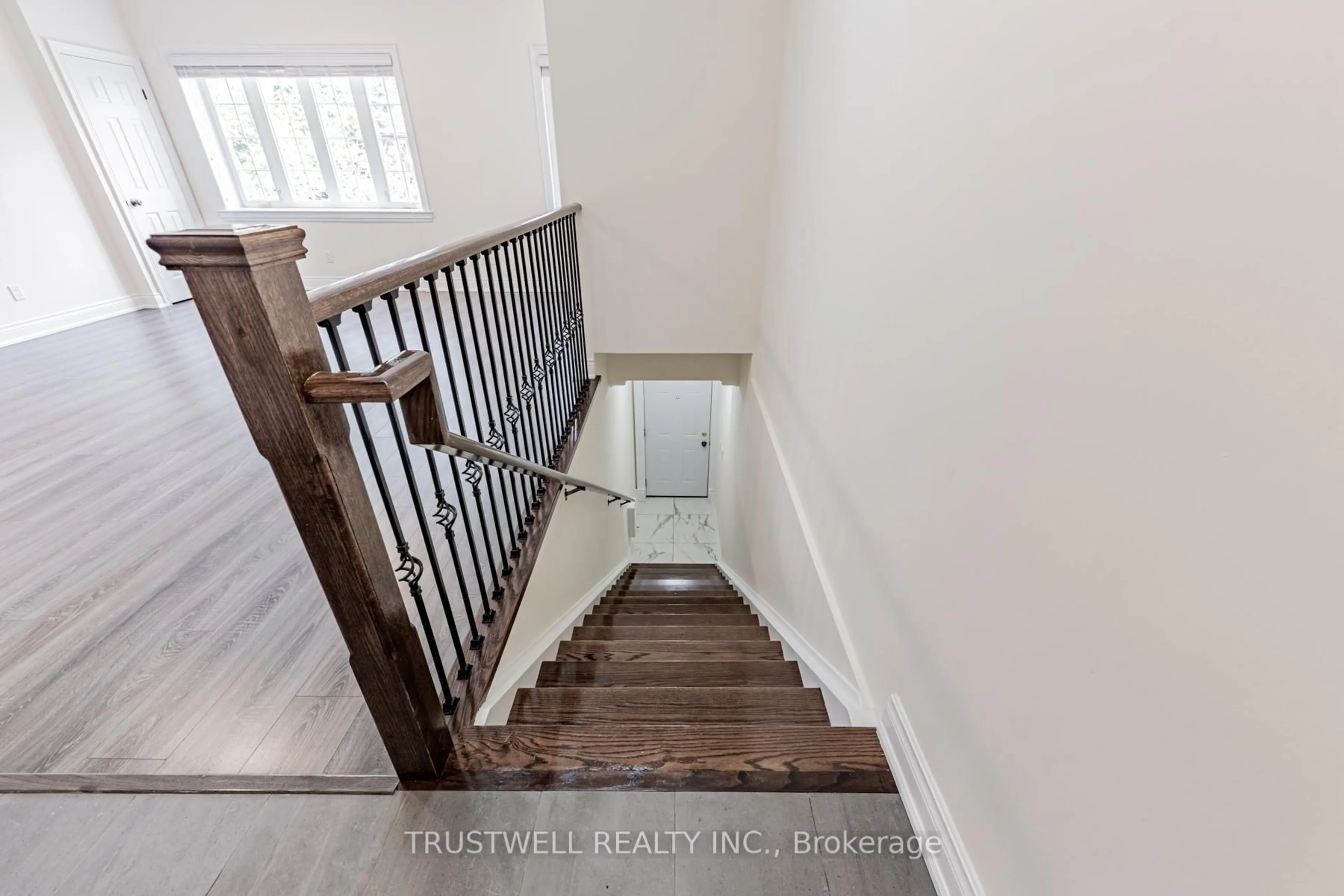 Stairs for 142 Borden St, Toronto Ontario M5S 2N3
