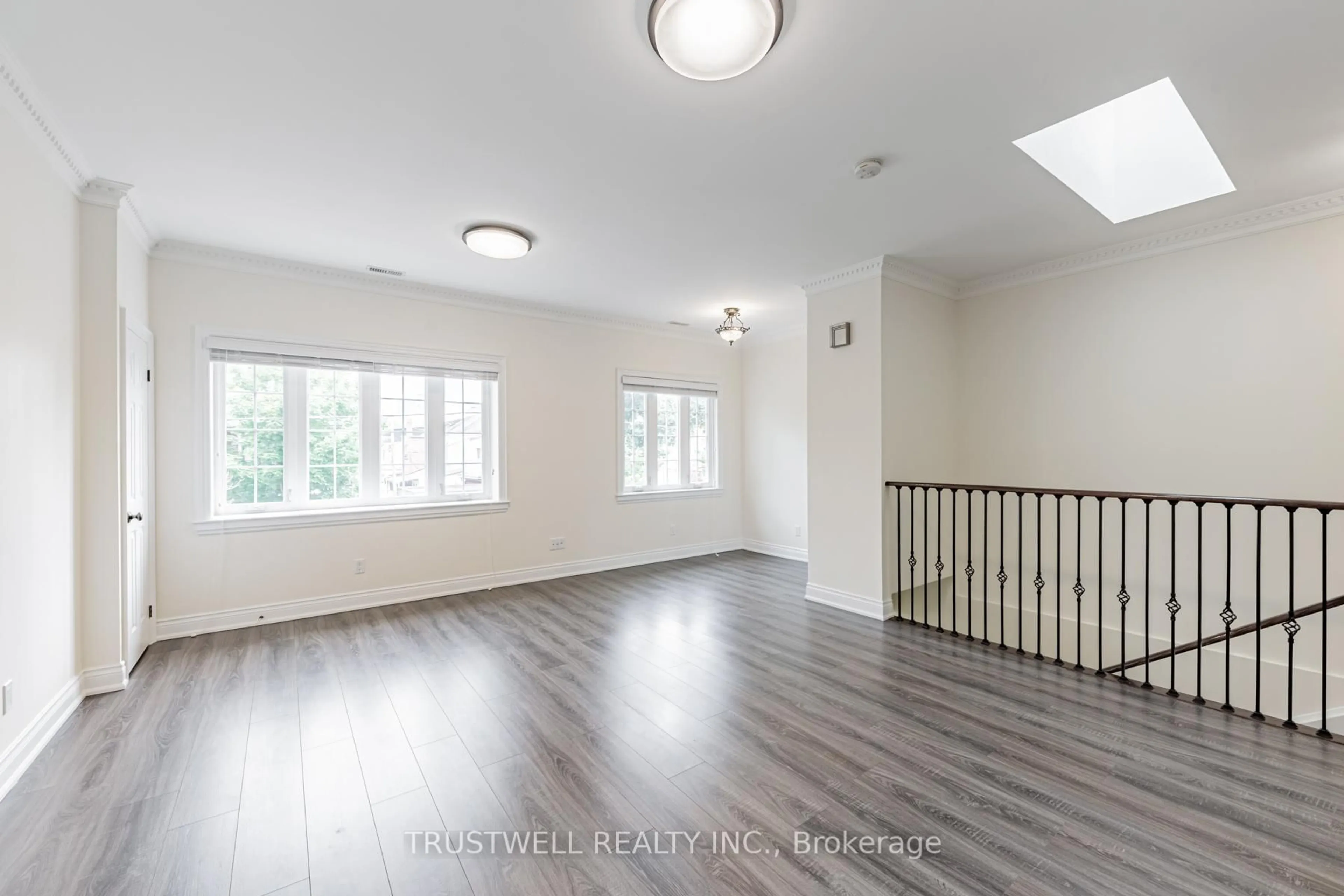 A pic of a room for 142 Borden St, Toronto Ontario M5S 2N3