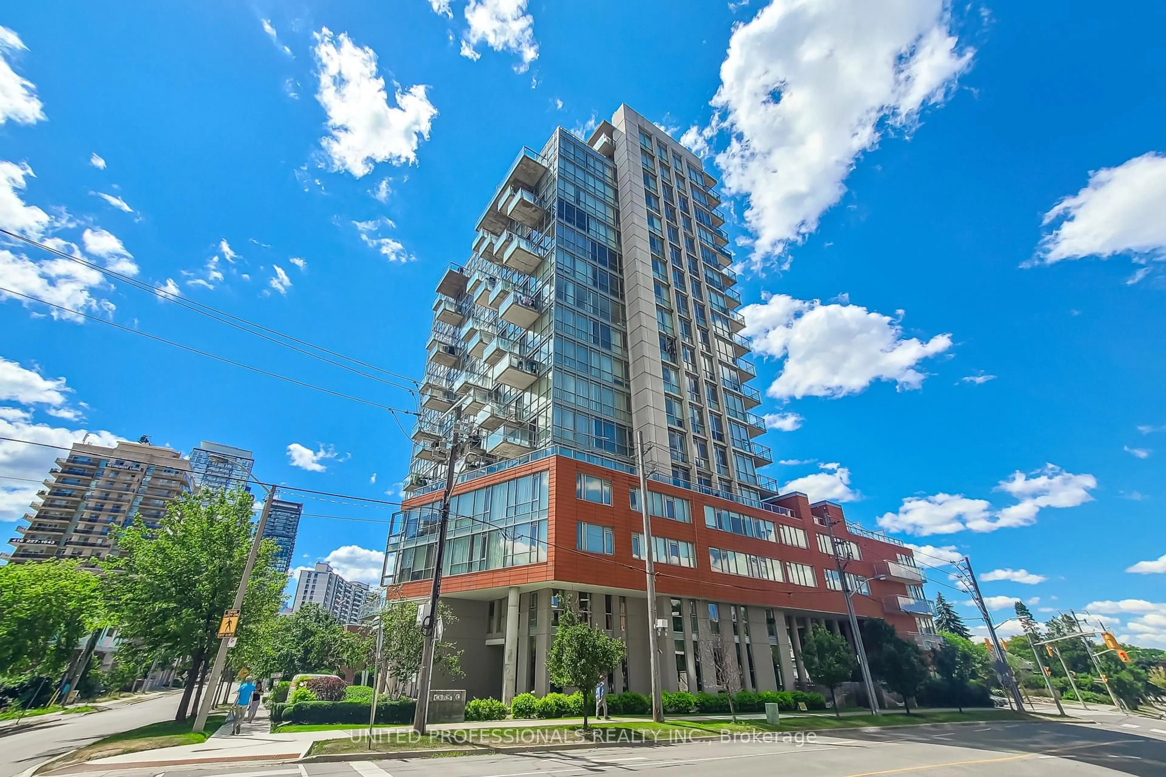 Patio, building for 30 Canterbury Pl #1507, Toronto Ontario M2N 0B9