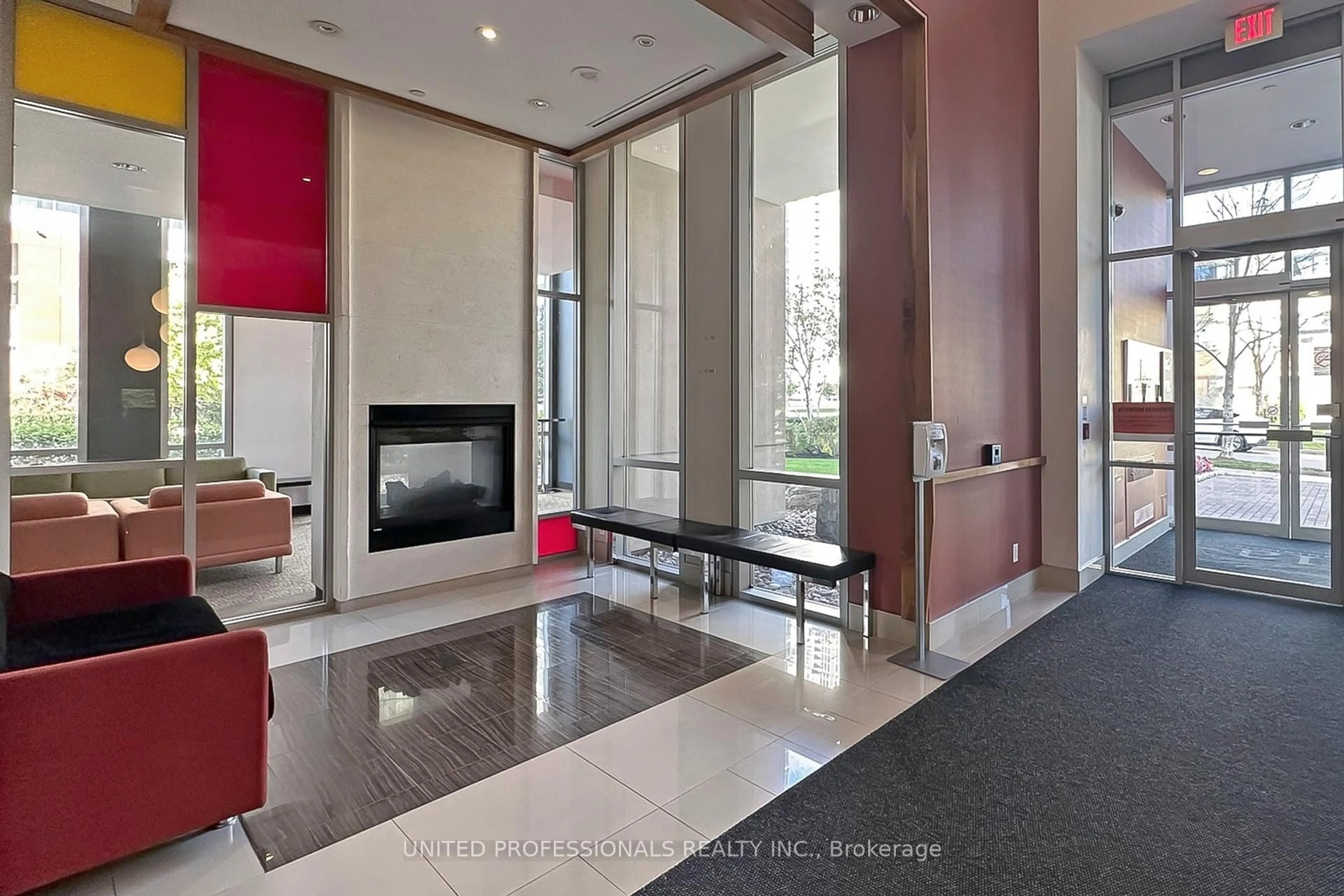 Indoor foyer for 30 Canterbury Pl #1507, Toronto Ontario M2N 0B9