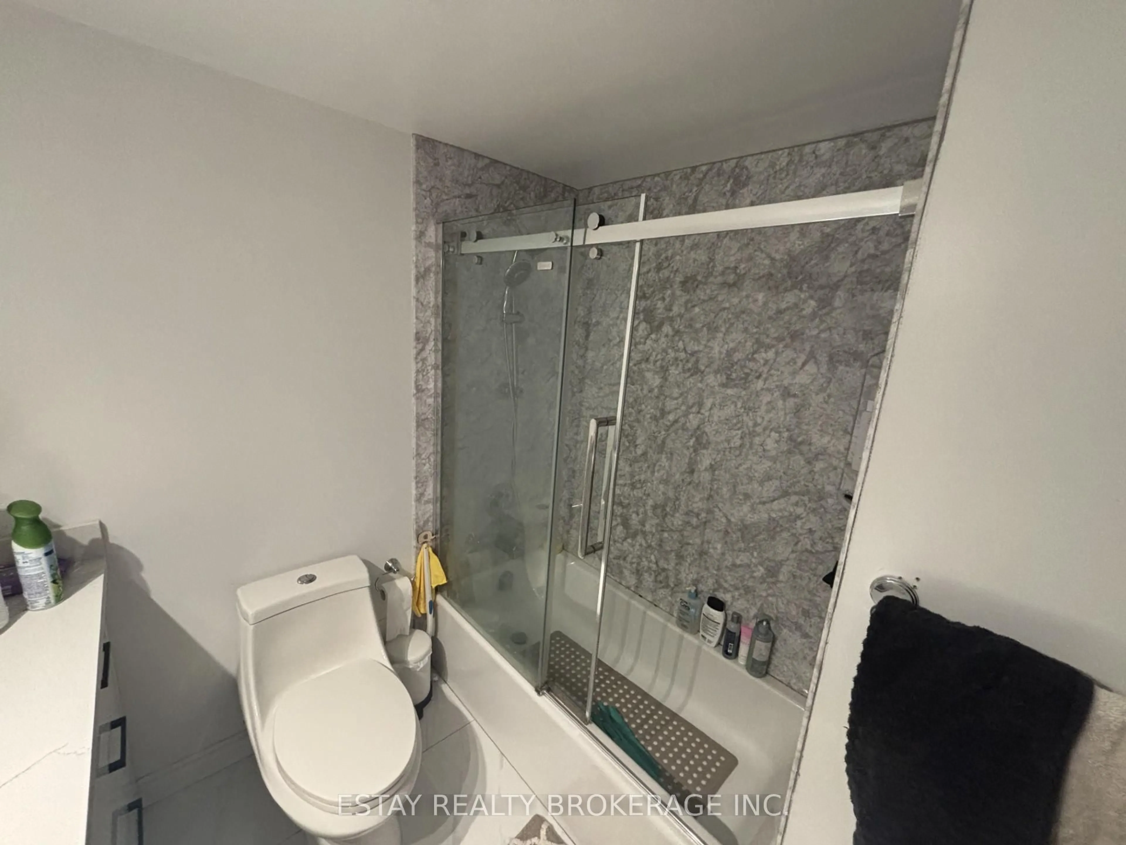 Standard bathroom, unknown for 914 Yonge St #1902, Toronto Ontario M4W 3C8