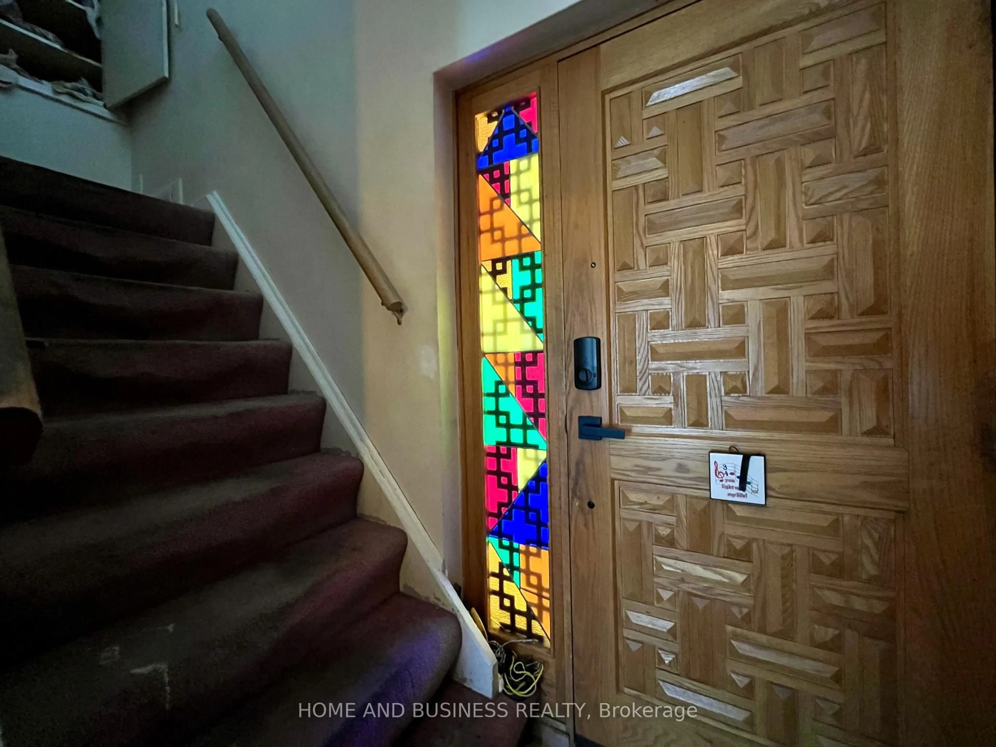 Indoor entryway for 29 Redwing Pl, Toronto Ontario M3C 2A7