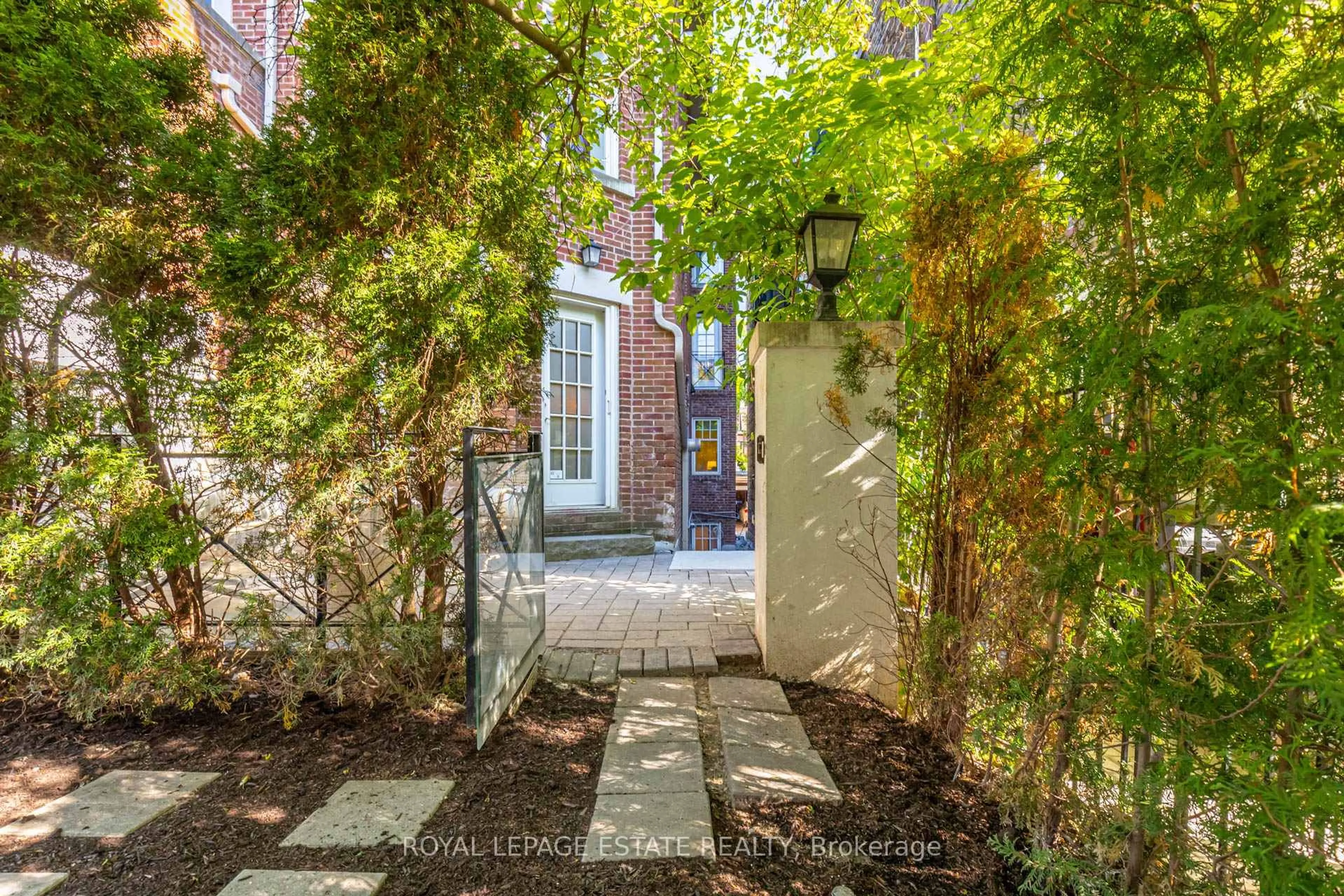 Unknown for 319 Lonsdale Rd #1D, Toronto Ontario M4V 1X3