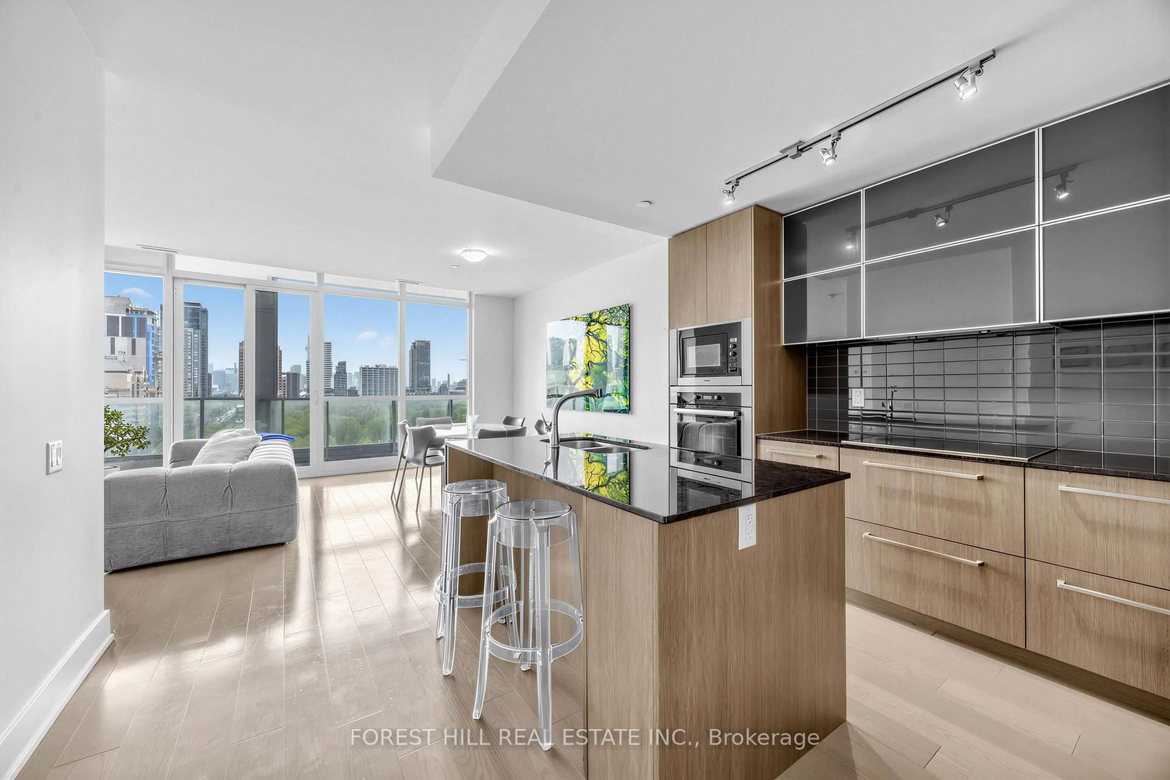 Open concept kitchen, ceramic/tile floor for 170 Avenue Rd #1101, Toronto Ontario M5R 0A4