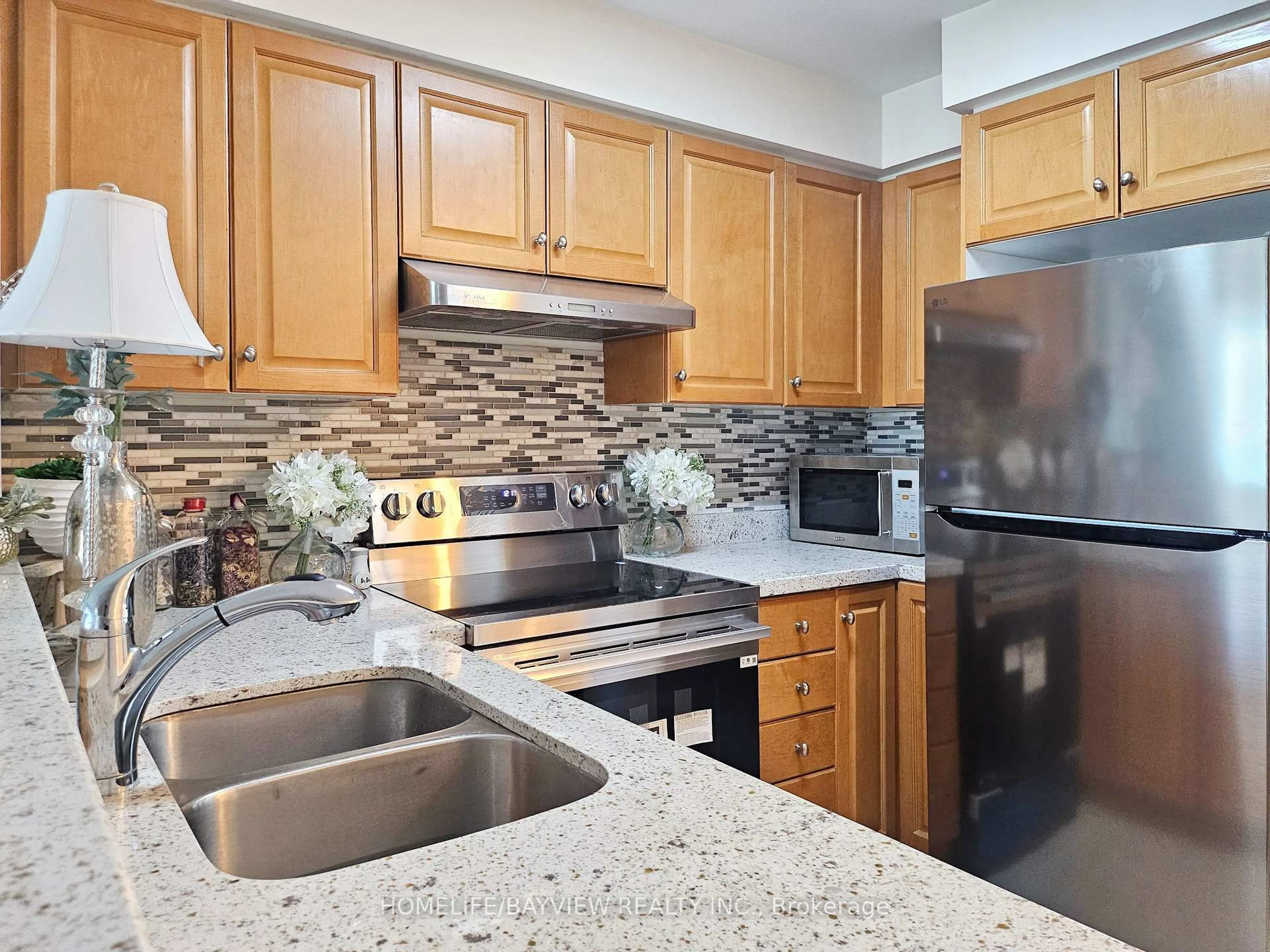 Standard kitchen, unknown for 7 Lorraine Dr #1816, Toronto Ontario M2N 7H2