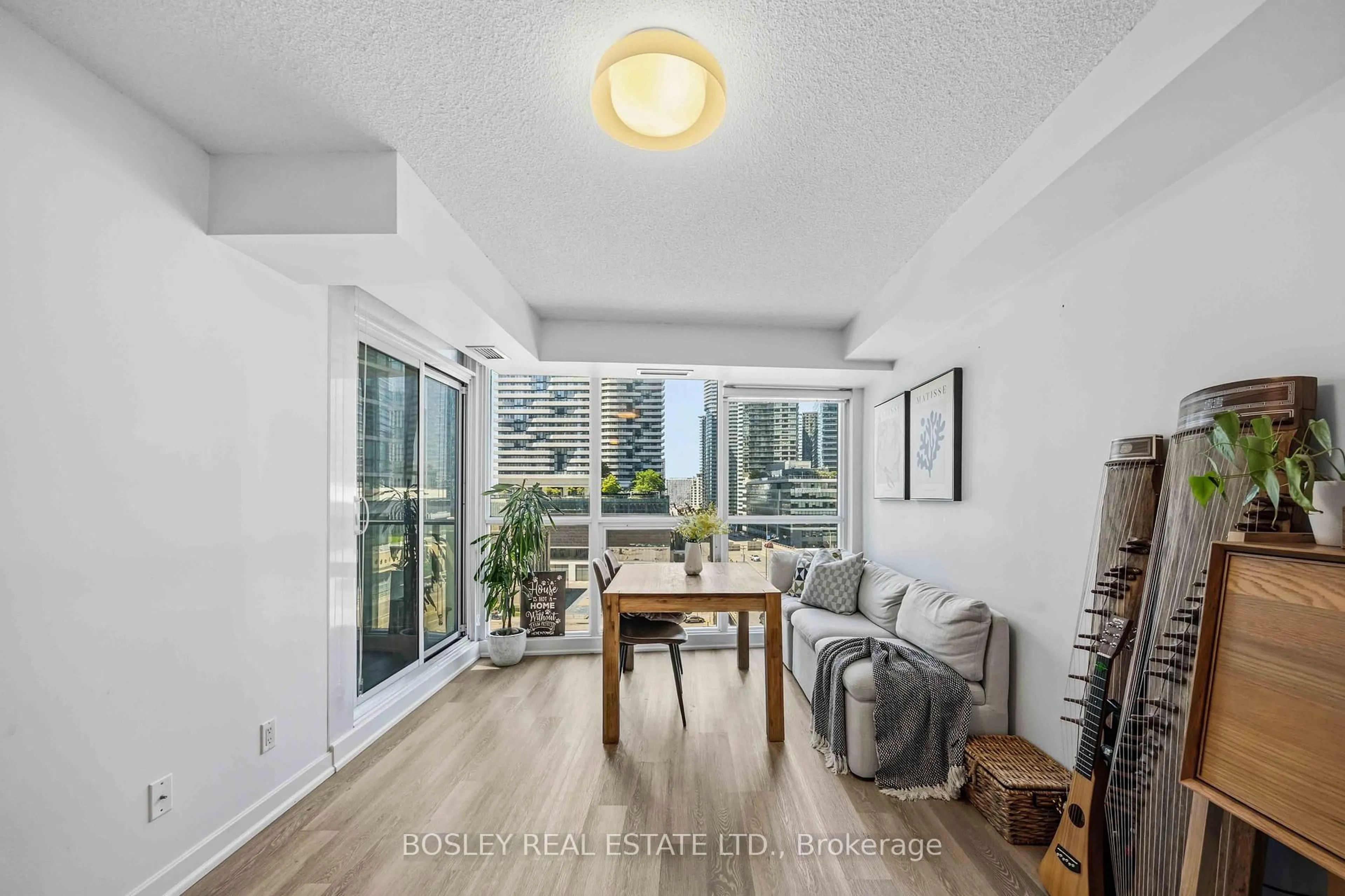 Unknown for 18 Harbour St #1001, Toronto Ontario M5J 2Z6