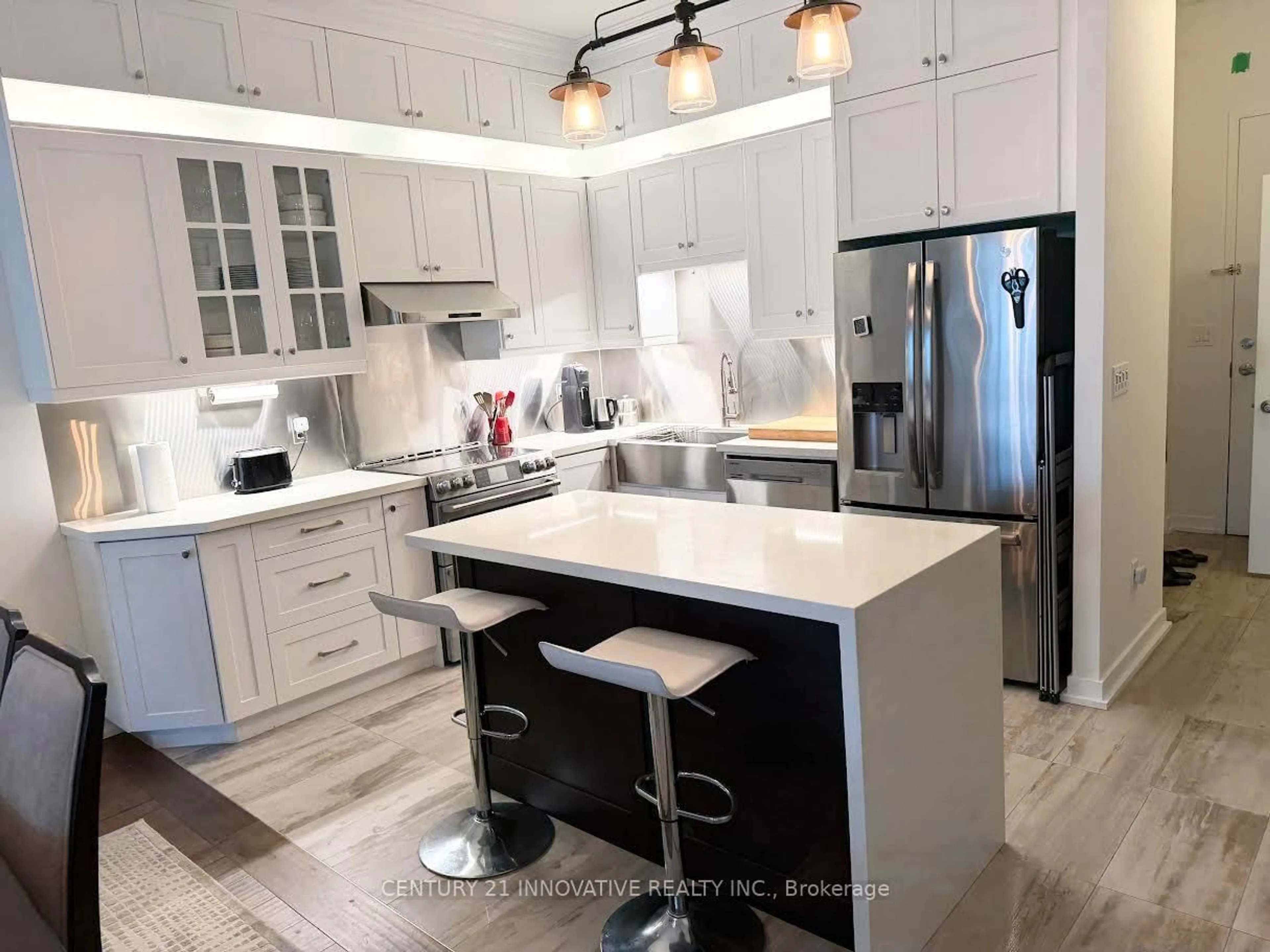 Open concept kitchen, unknown for 160 Baldwin St St #420, Toronto Ontario M5T 3K7