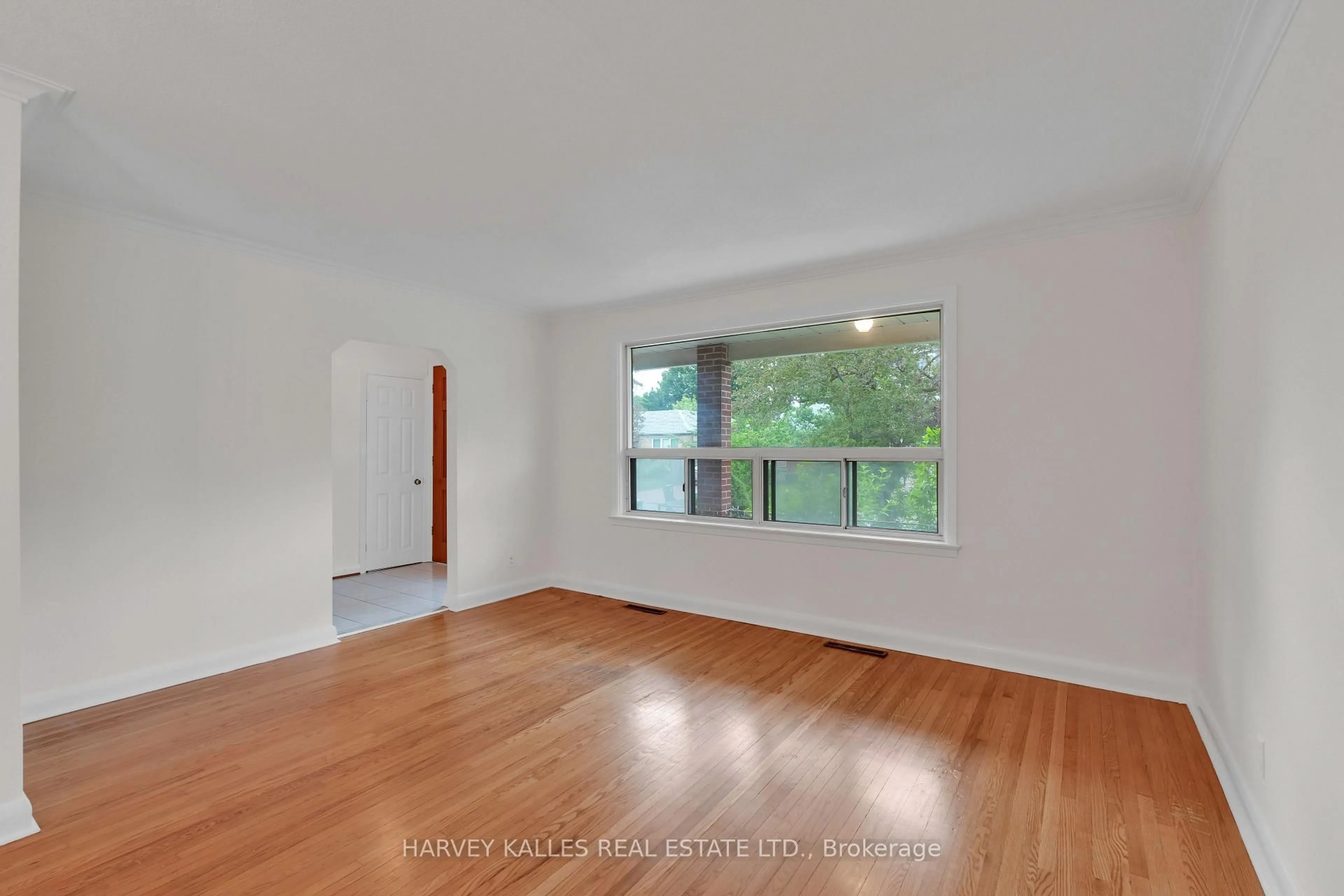 A pic of a room for 61 Abitibi Ave, Toronto Ontario M2M 2V3