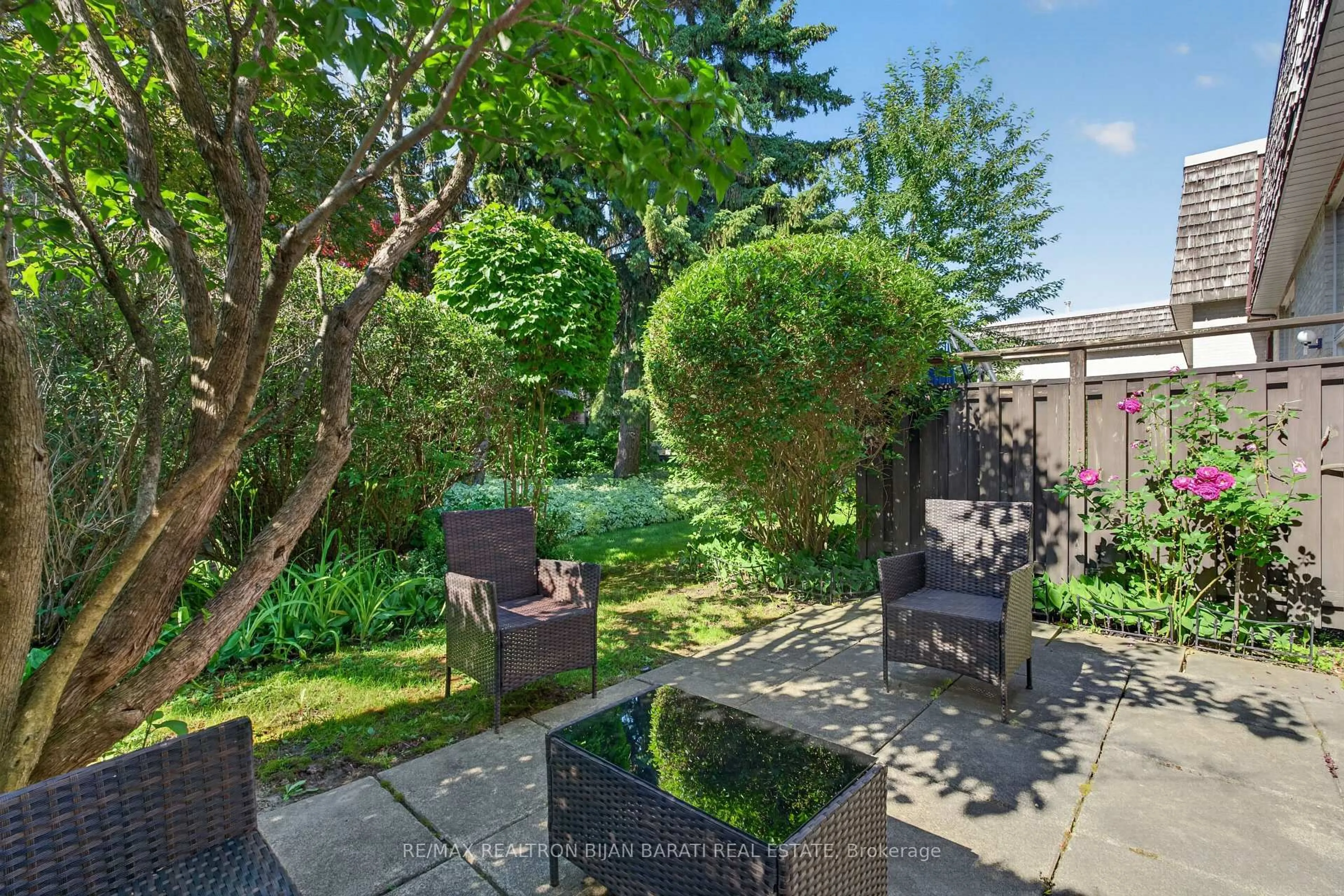 Patio, street for 79 Scenic Mill Way, Toronto Ontario M2L 1S9