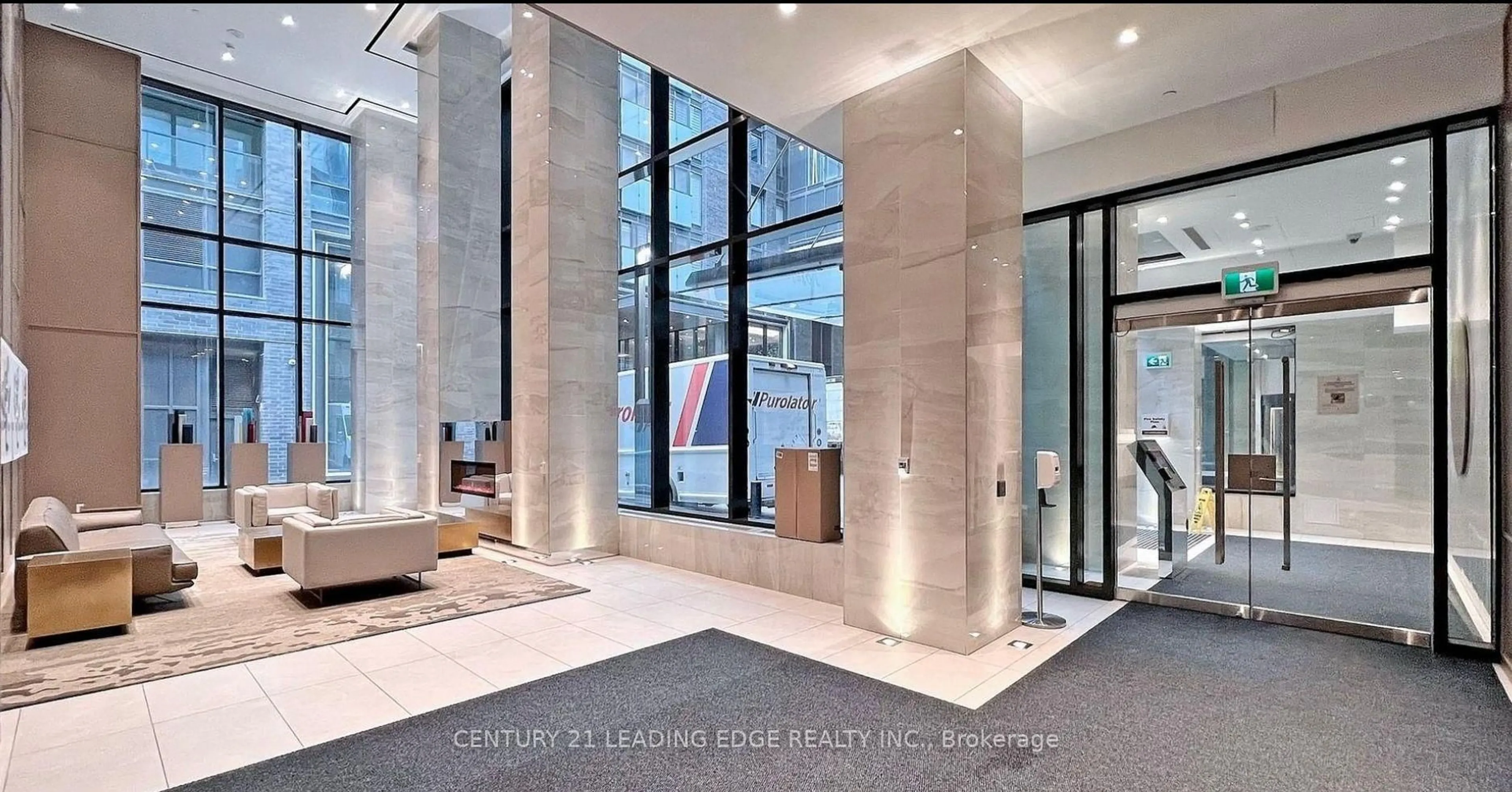 Indoor foyer for 125 Blue Jays Way #3303, Toronto Ontario M5V 0N5