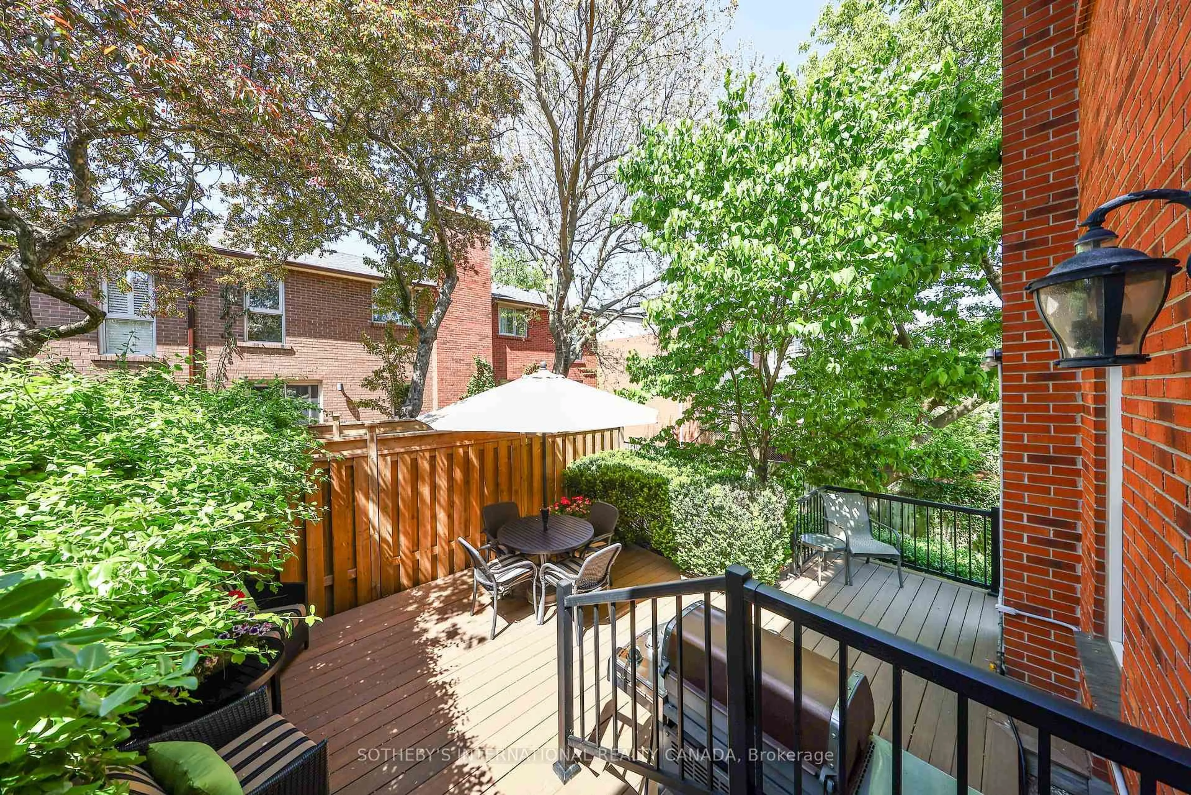 Patio, street for 70 Sylvan Valley Way, Toronto Ontario M5M 4M3