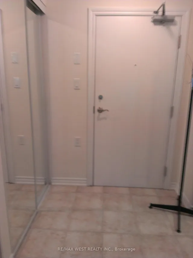 872 Sheppard Ave #316, Toronto 2