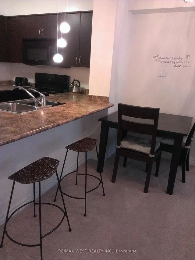 872 Sheppard Ave #316, Toronto 4