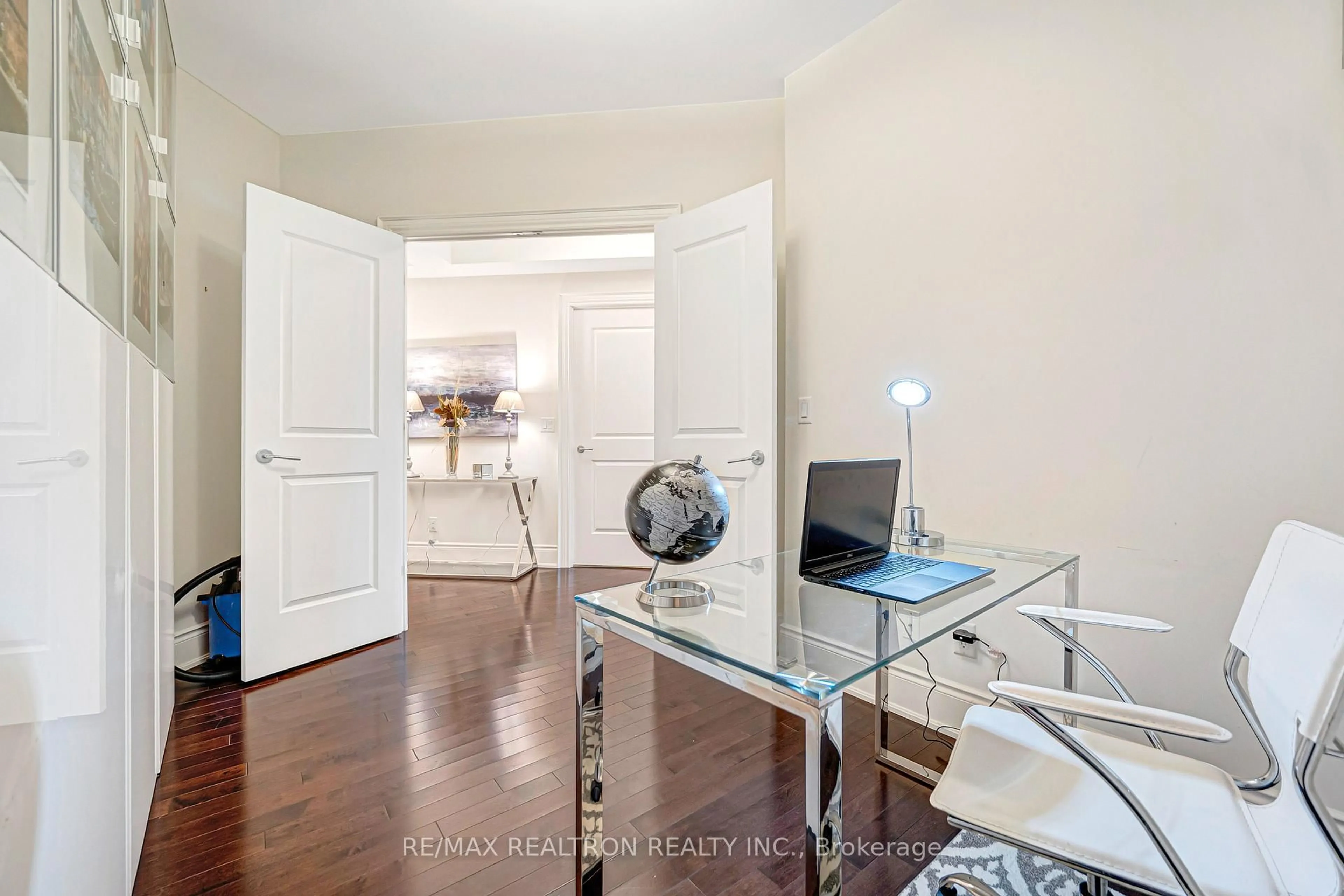 A pic of a room for 1717 Avenue Rd #314, Toronto Ontario M5M 0A2