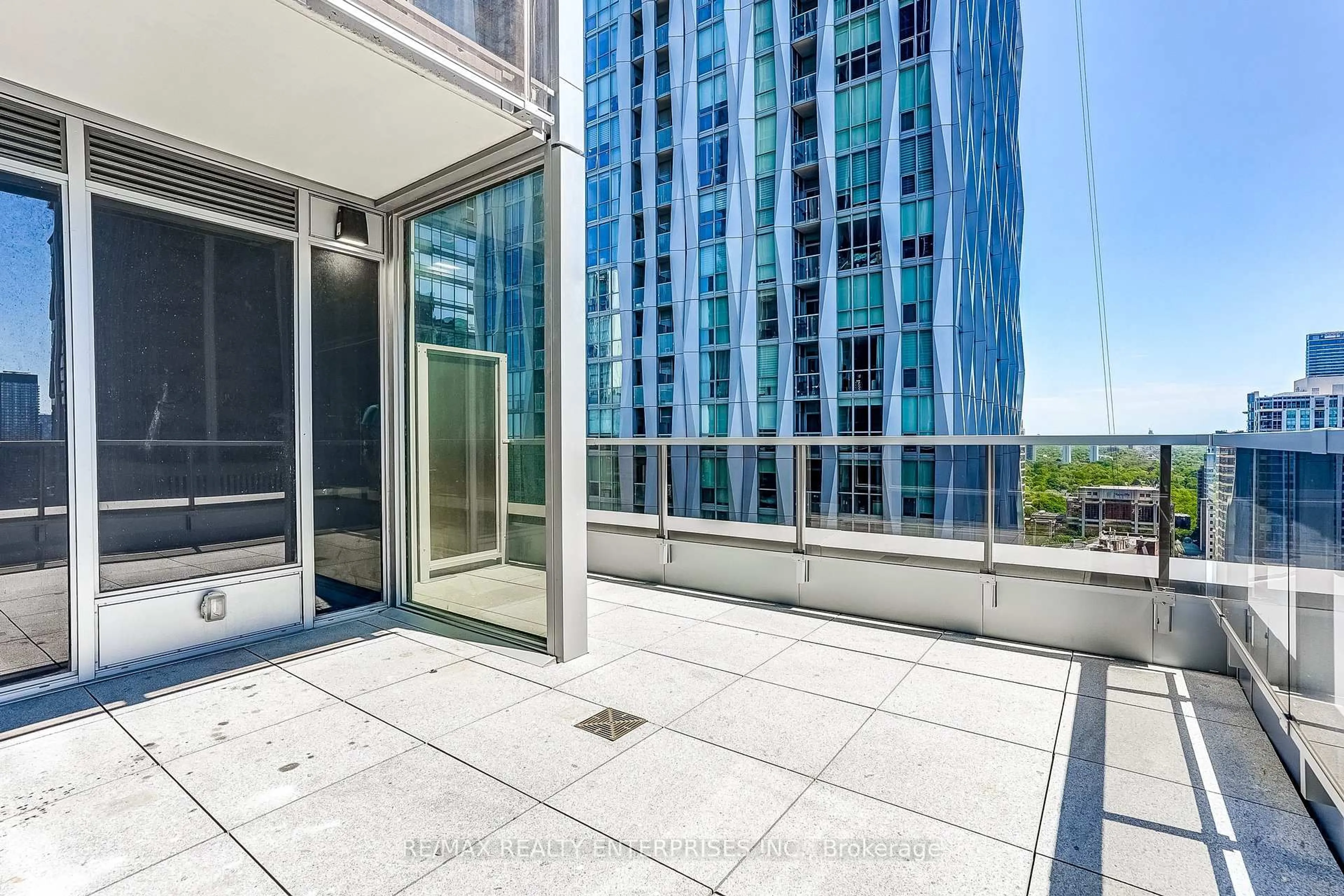 Unknown for 11 Yorkville Ave #2409, Toronto Ontario M4W 0B7