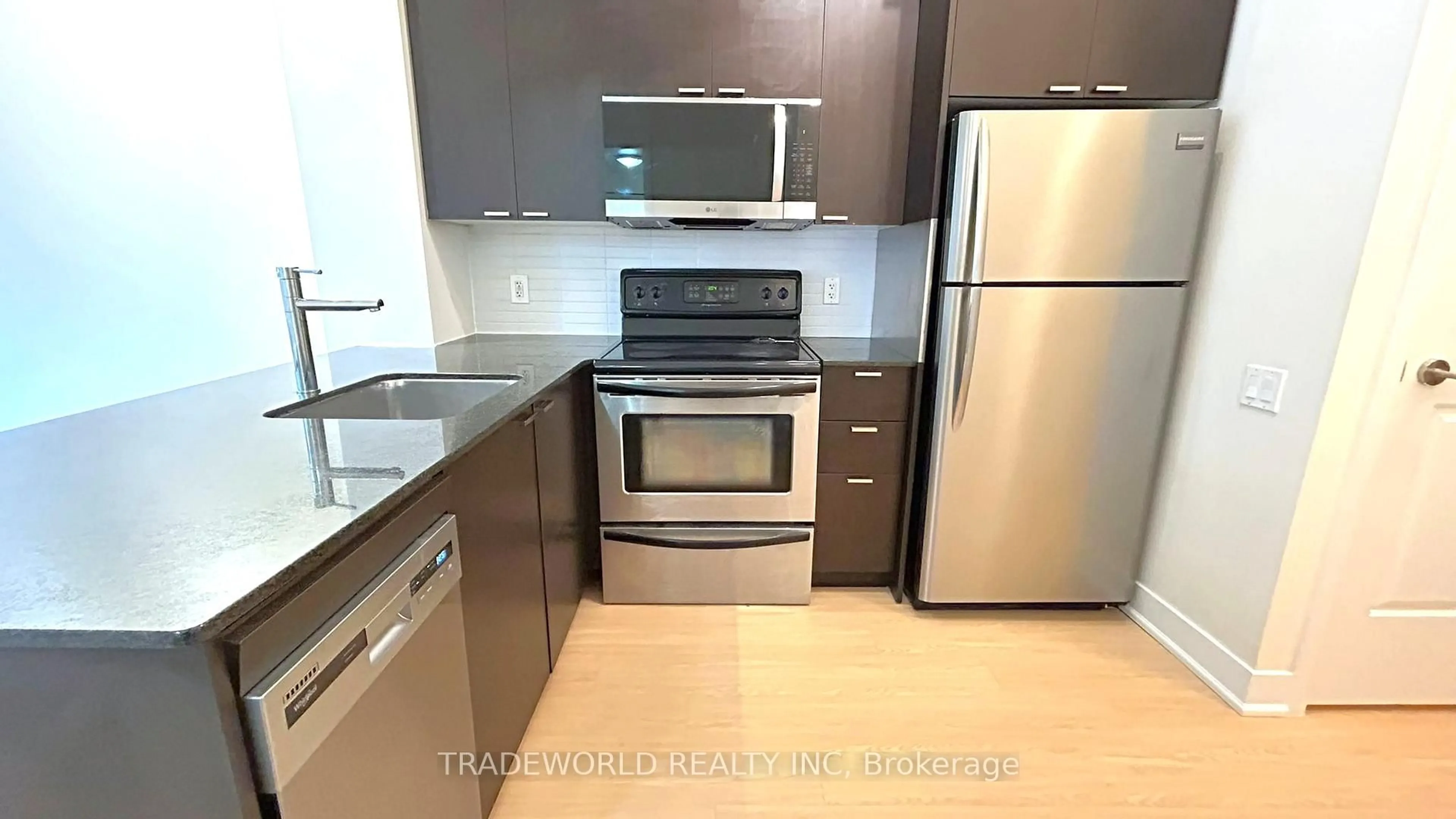 Standard kitchen, unknown for 23 Sheppard Ave #301, Toronto Ontario M2N 0C8