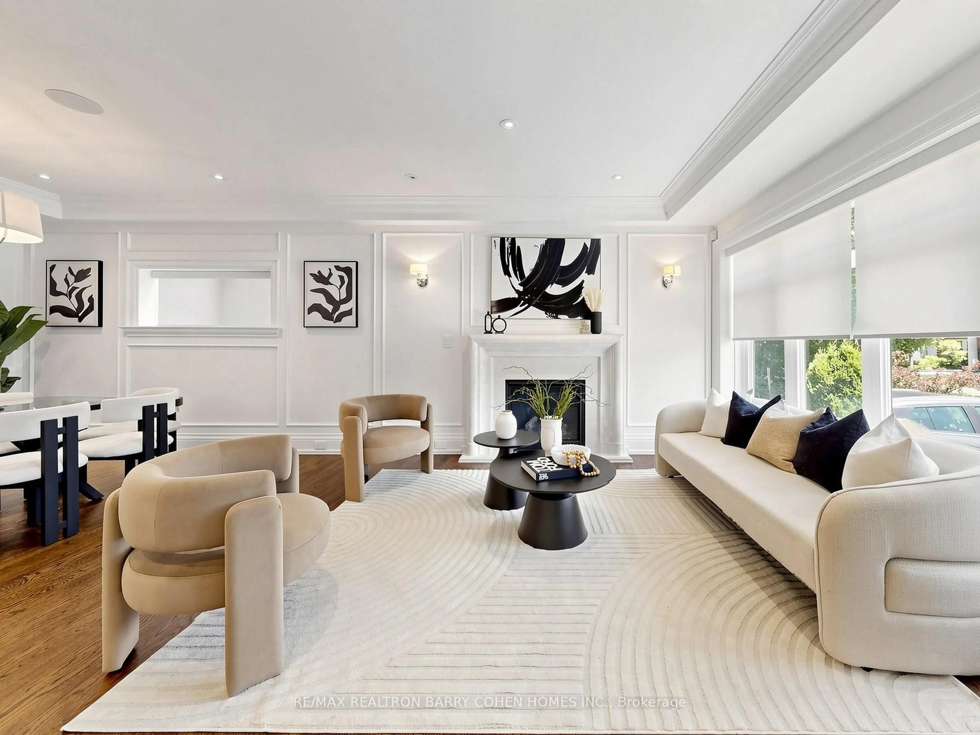 Living room with furniture, unknown for 96 Southvale Dr, Toronto Ontario M4G 1G5