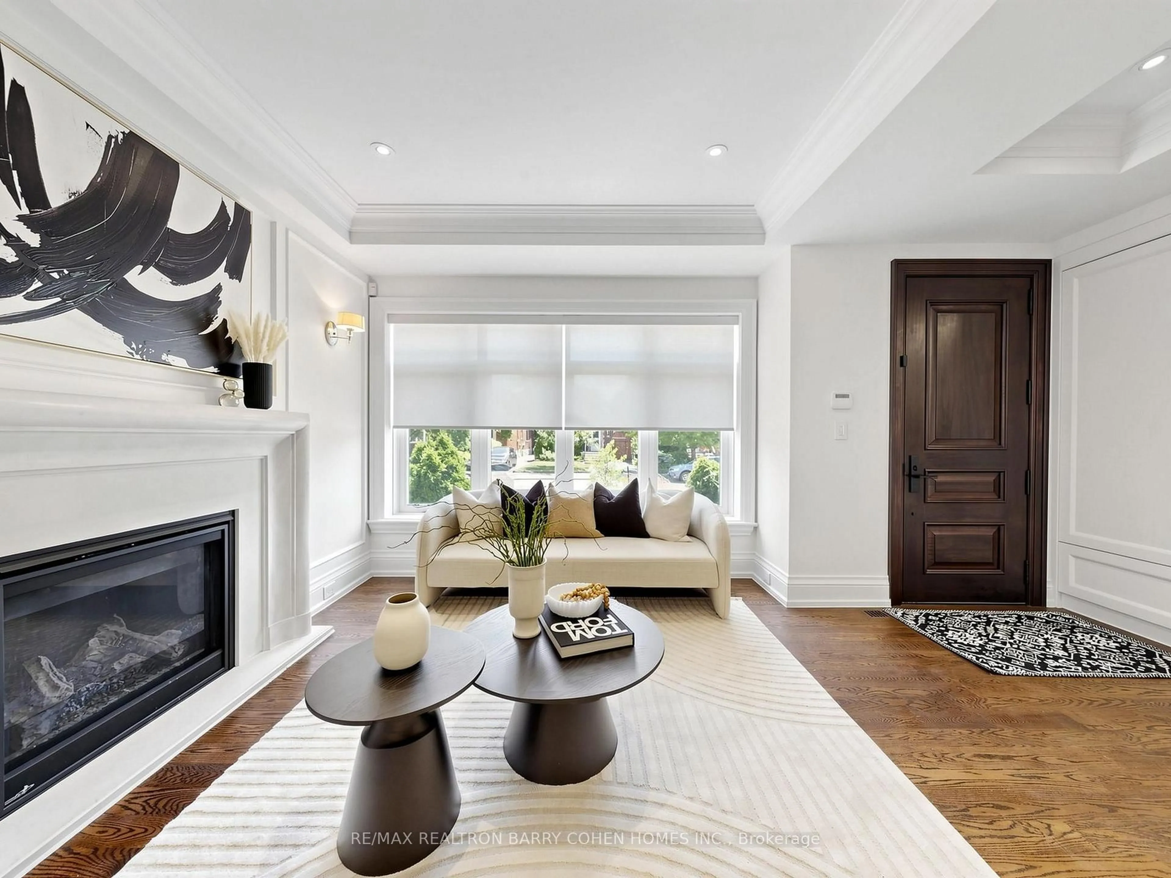 Living room with furniture, unknown for 96 Southvale Dr, Toronto Ontario M4G 1G5