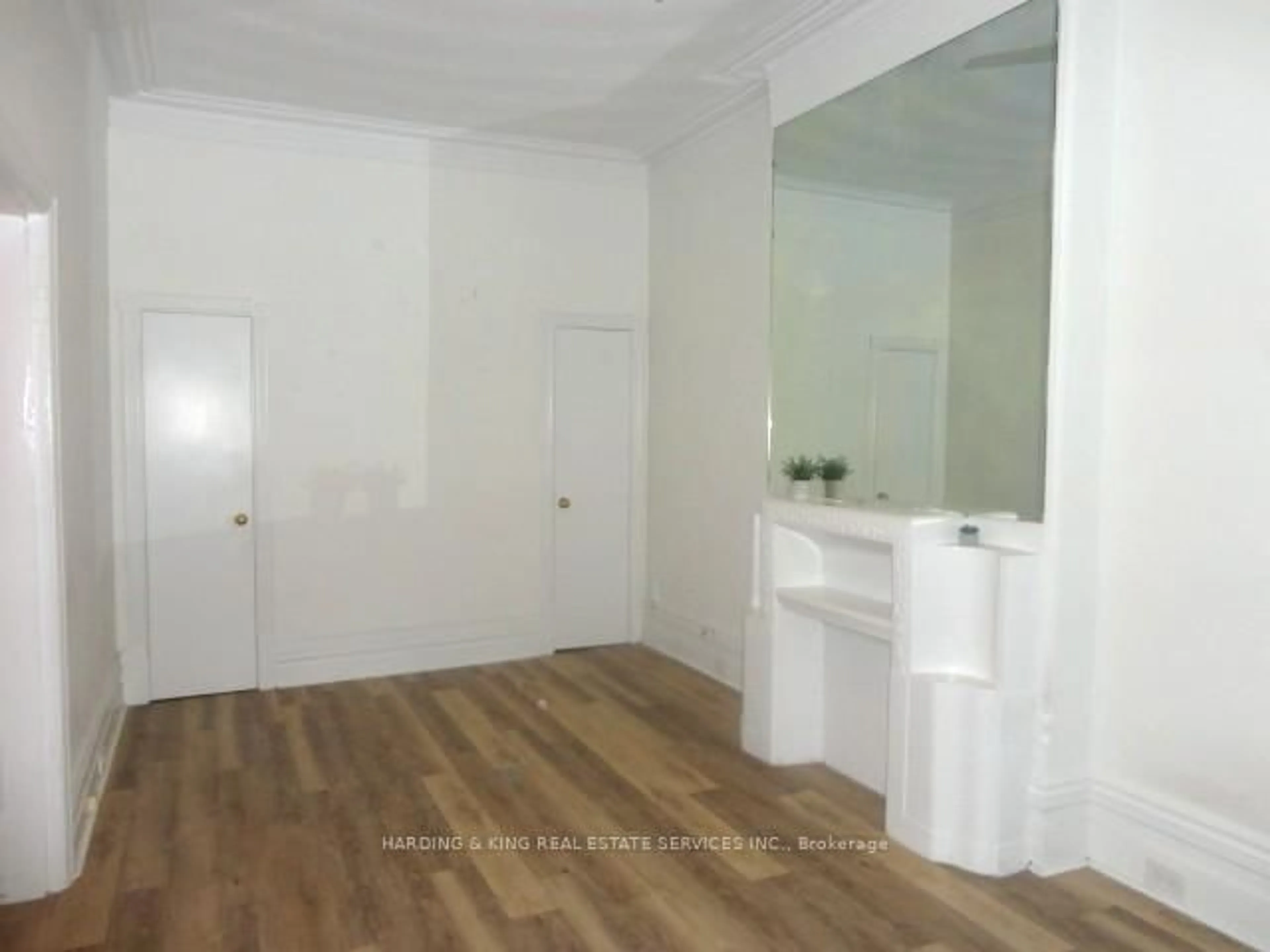 A pic of a room for 126 Lennox St, Toronto Ontario M6G 1J6