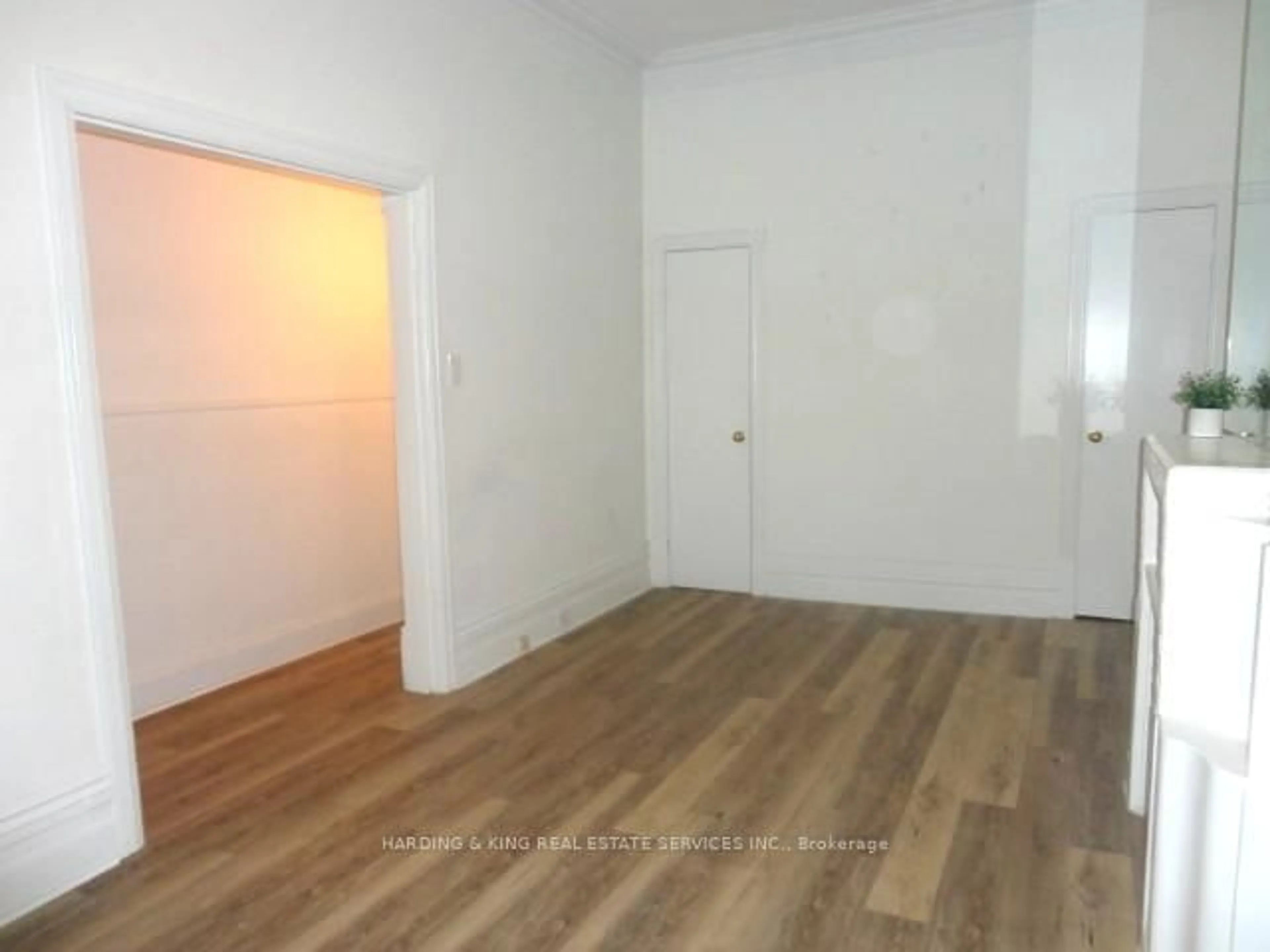 A pic of a room for 126 Lennox St, Toronto Ontario M6G 1J6