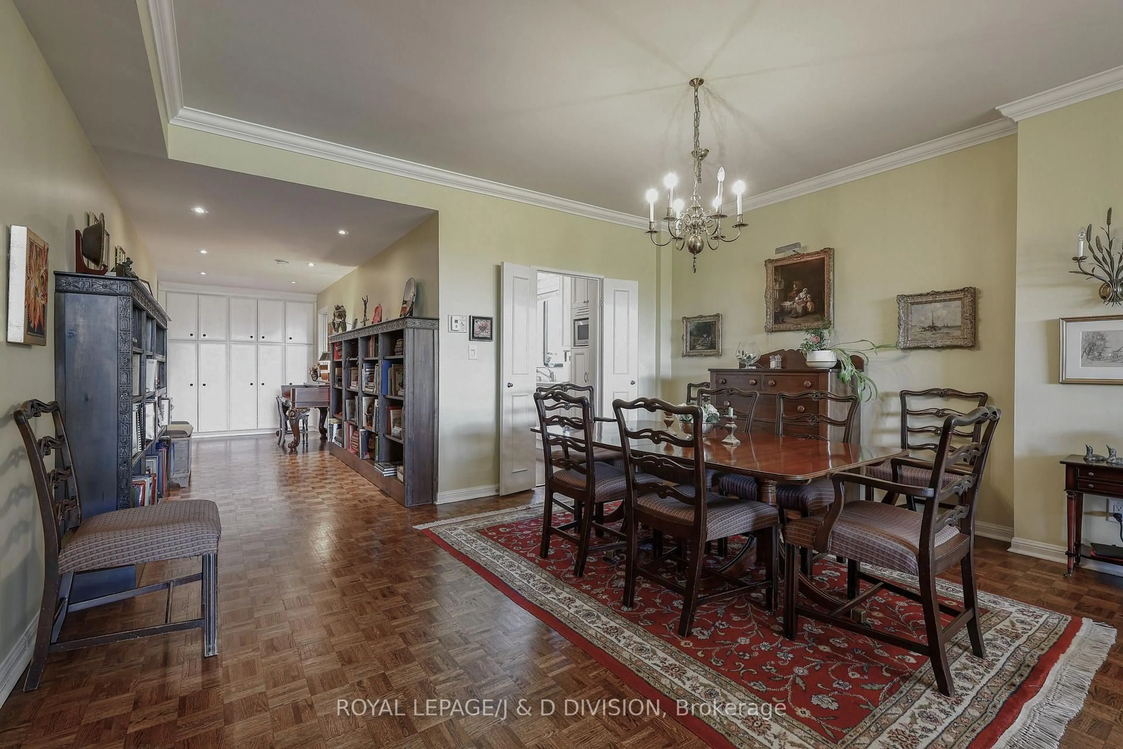 Dining room, unknown for 407 Walmer Rd #401, Toronto Ontario M5R 3N2