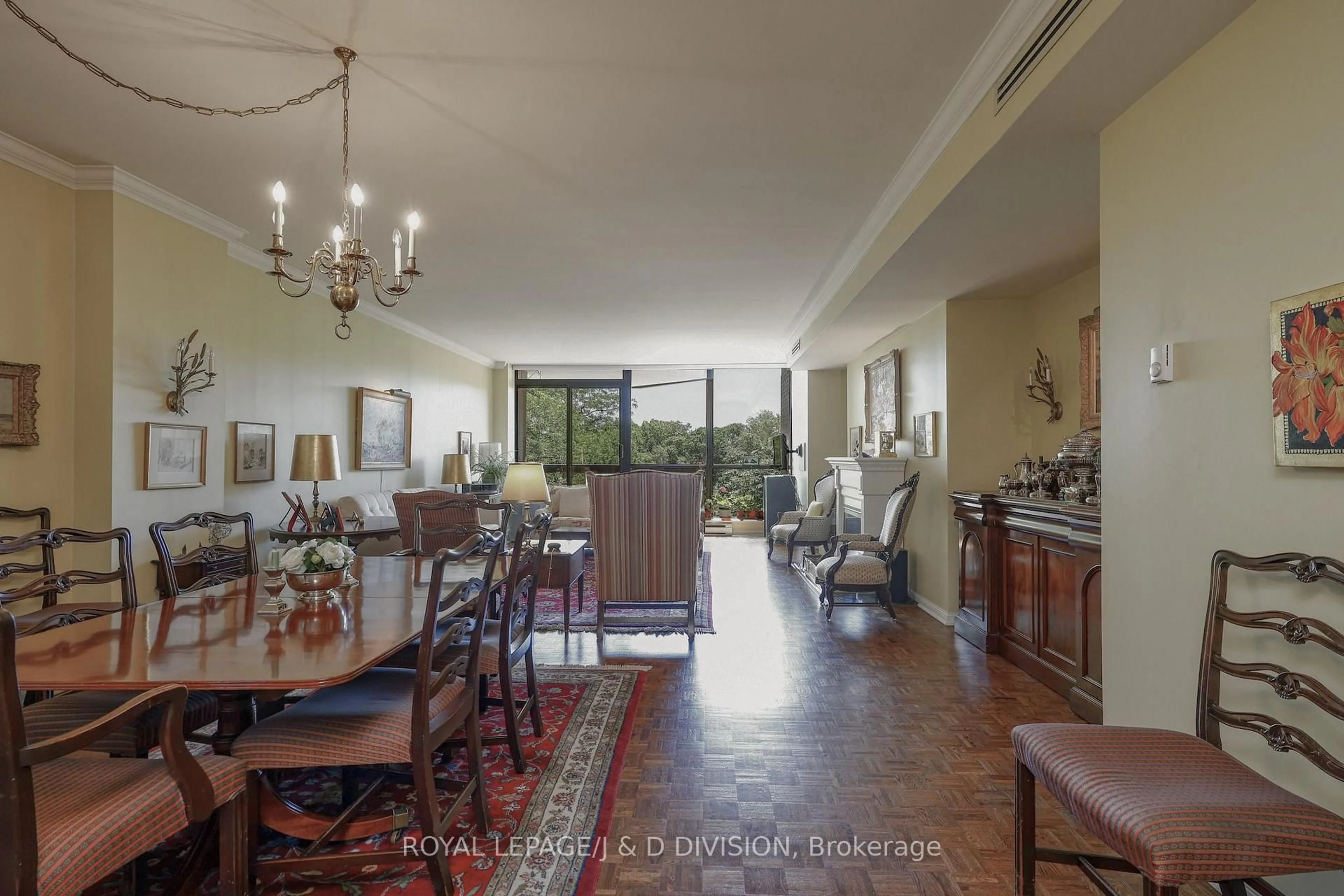 Dining room, unknown for 407 Walmer Rd #401, Toronto Ontario M5R 3N2
