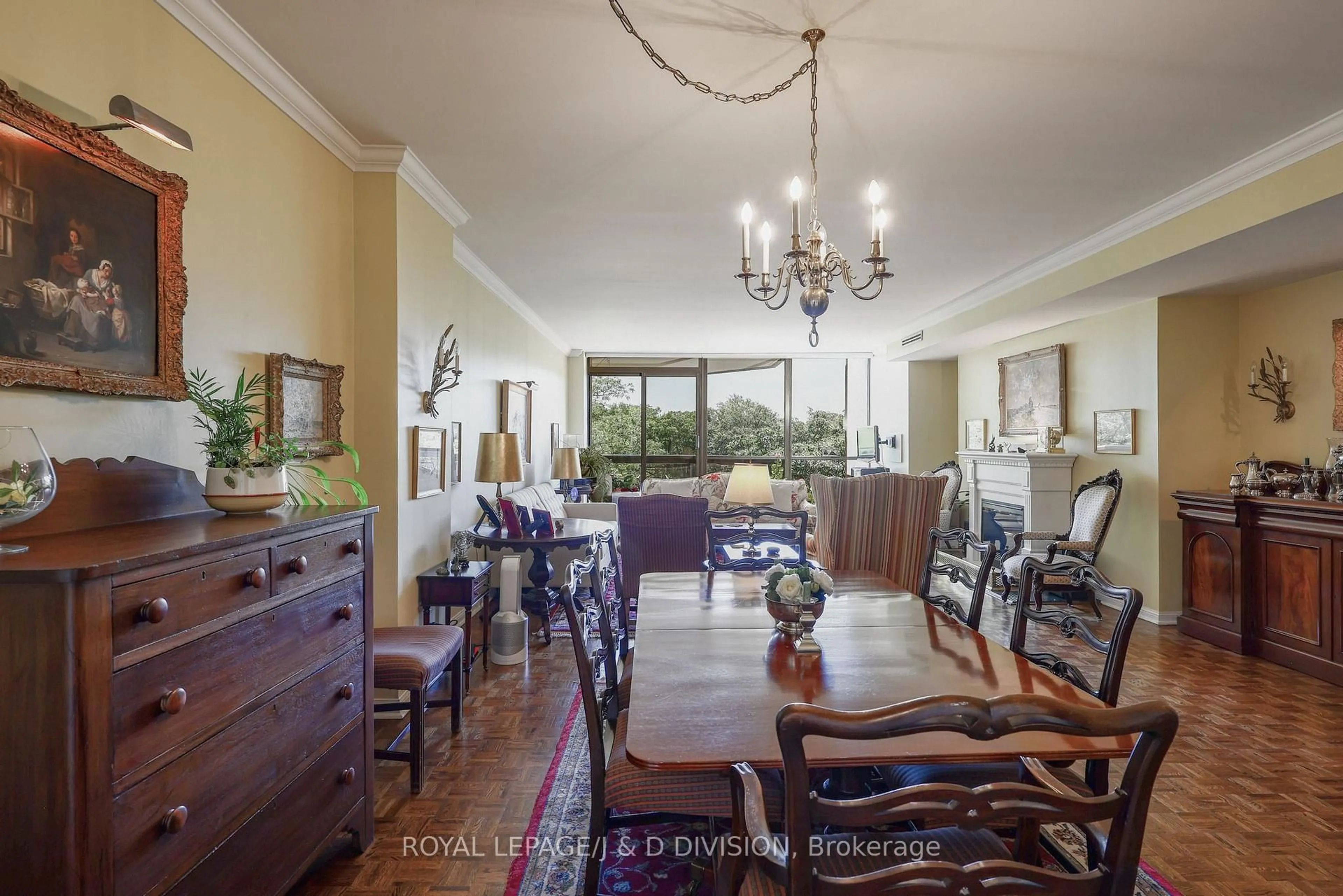 Dining room, unknown for 407 Walmer Rd #401, Toronto Ontario M5R 3N2
