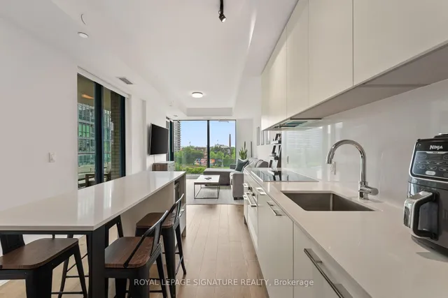 200 Sudbury St #401, Toronto 2