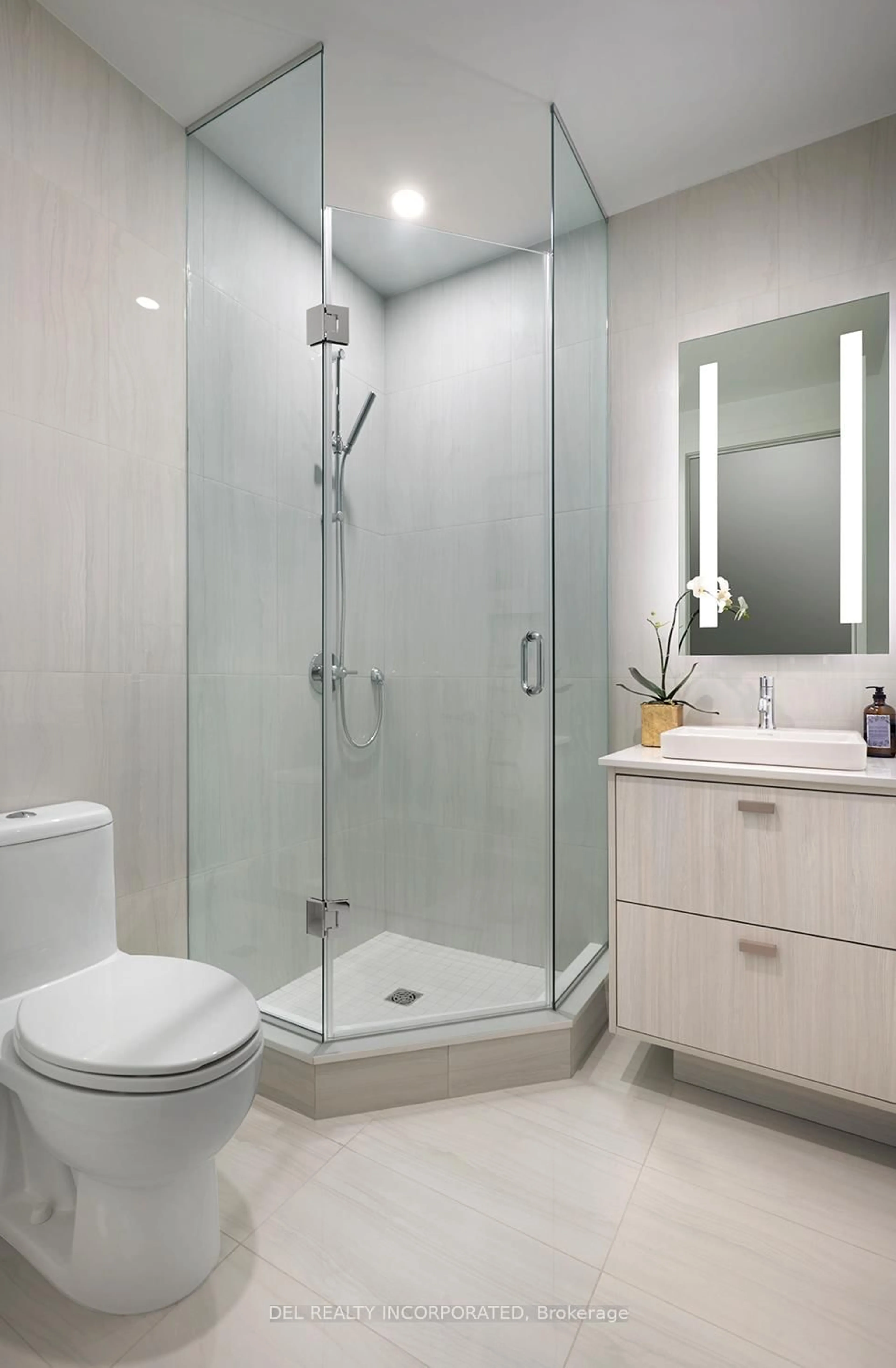 Contemporary bathroom, ceramic/tile floor for 115 Denison Ave #404, Toronto Ontario M5T 2N1