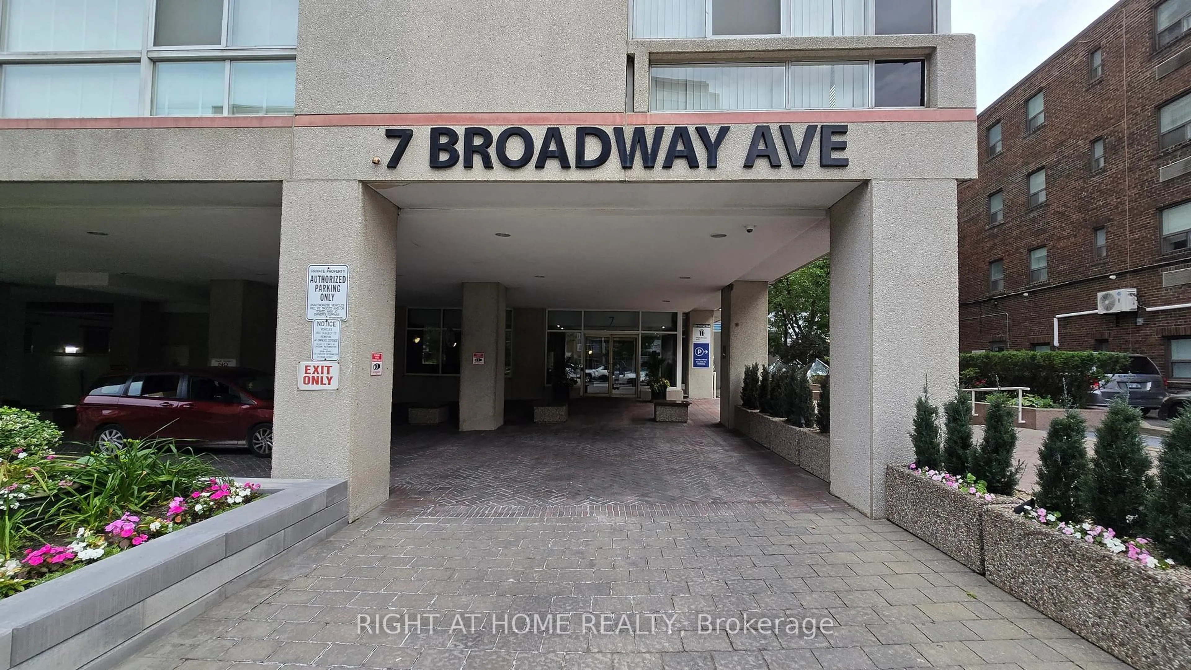 Lobby for 7 Broadway Ave #311, Toronto Ontario M4P 3C5