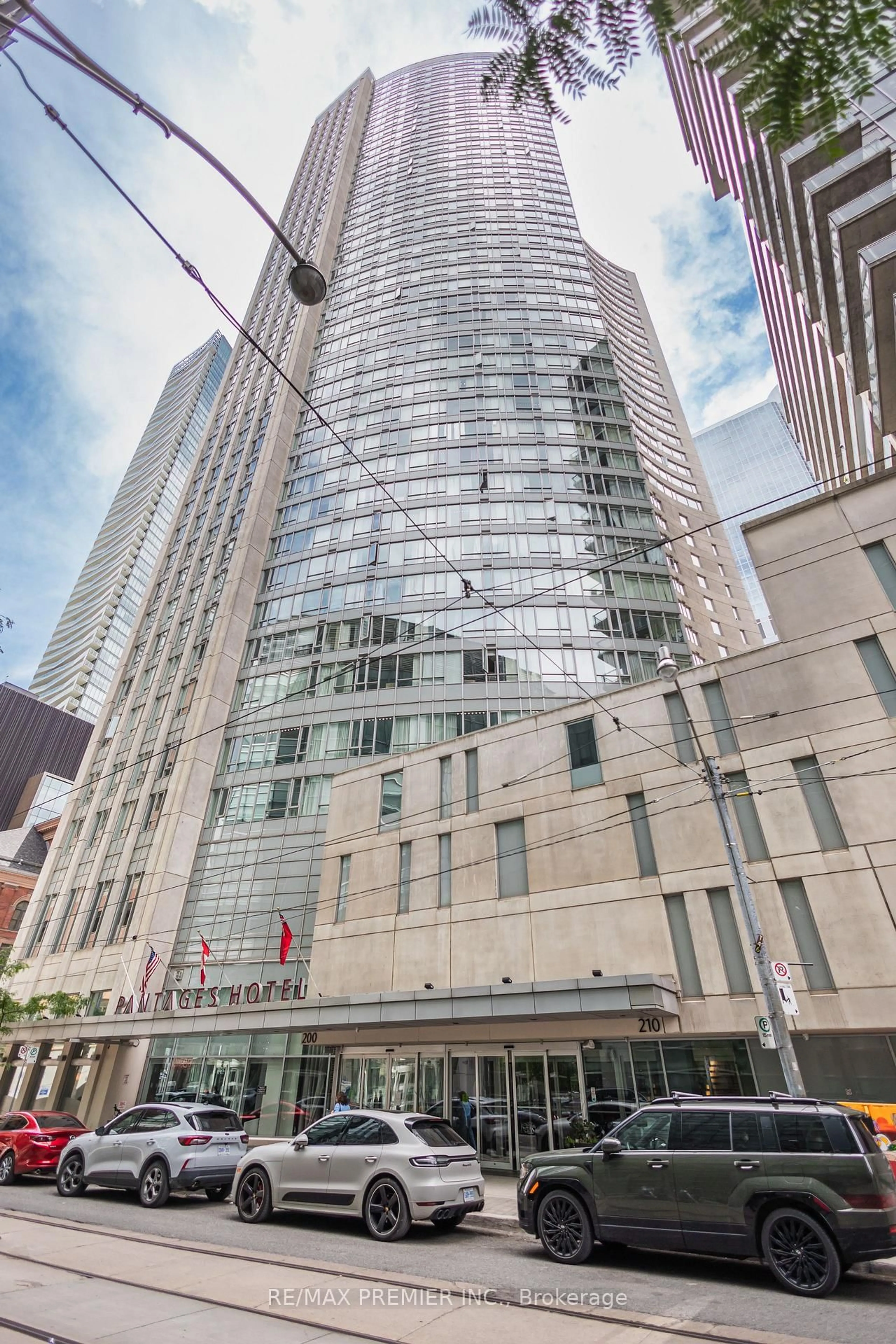 Indoor foyer for 210 Victoria St #4407, Toronto Ontario M5B 2R3