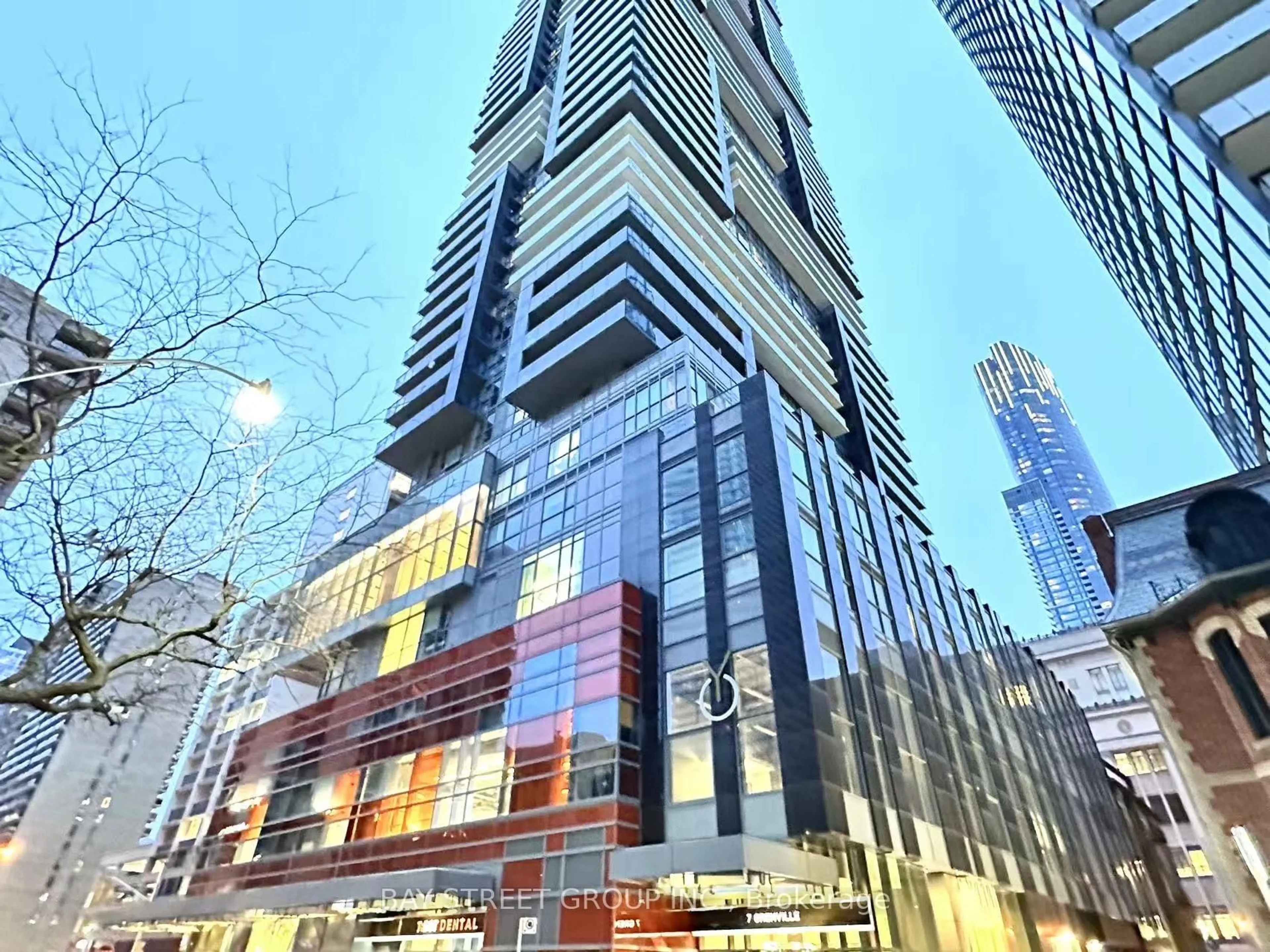 Indoor foyer for 7 Grenville St #3211, Toronto Ontario M4Y 0E9