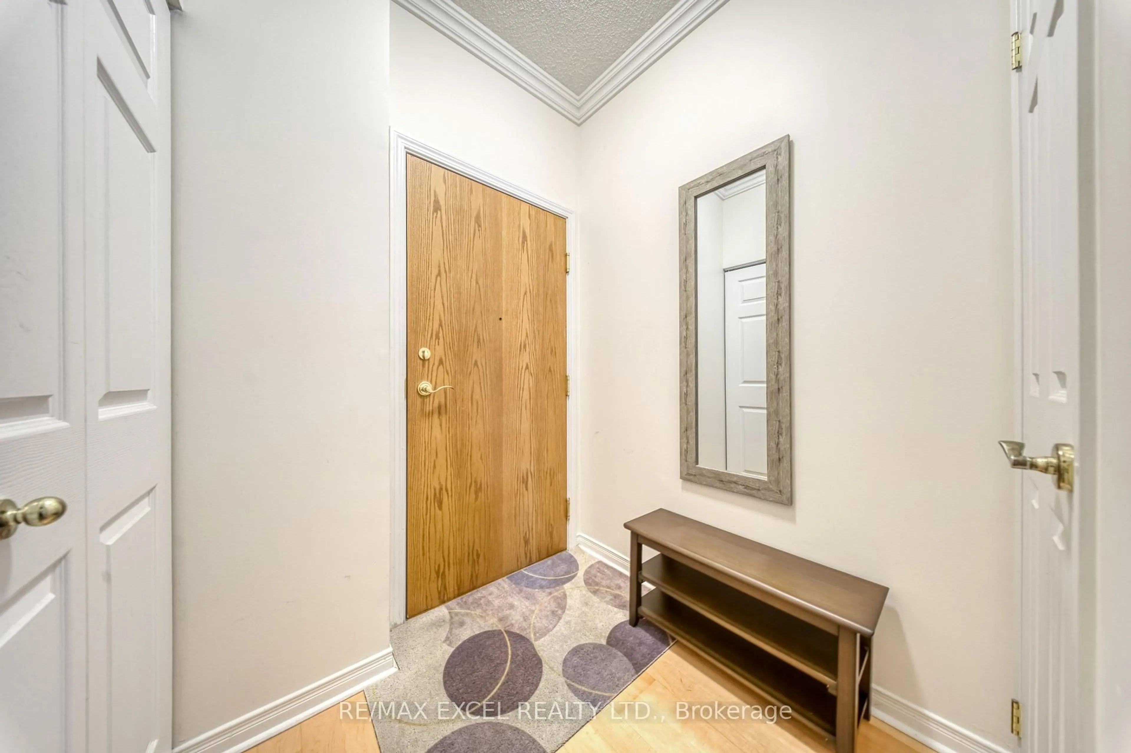 Indoor entryway for 115 Richmond St #403, Toronto Ontario M5C 3H6