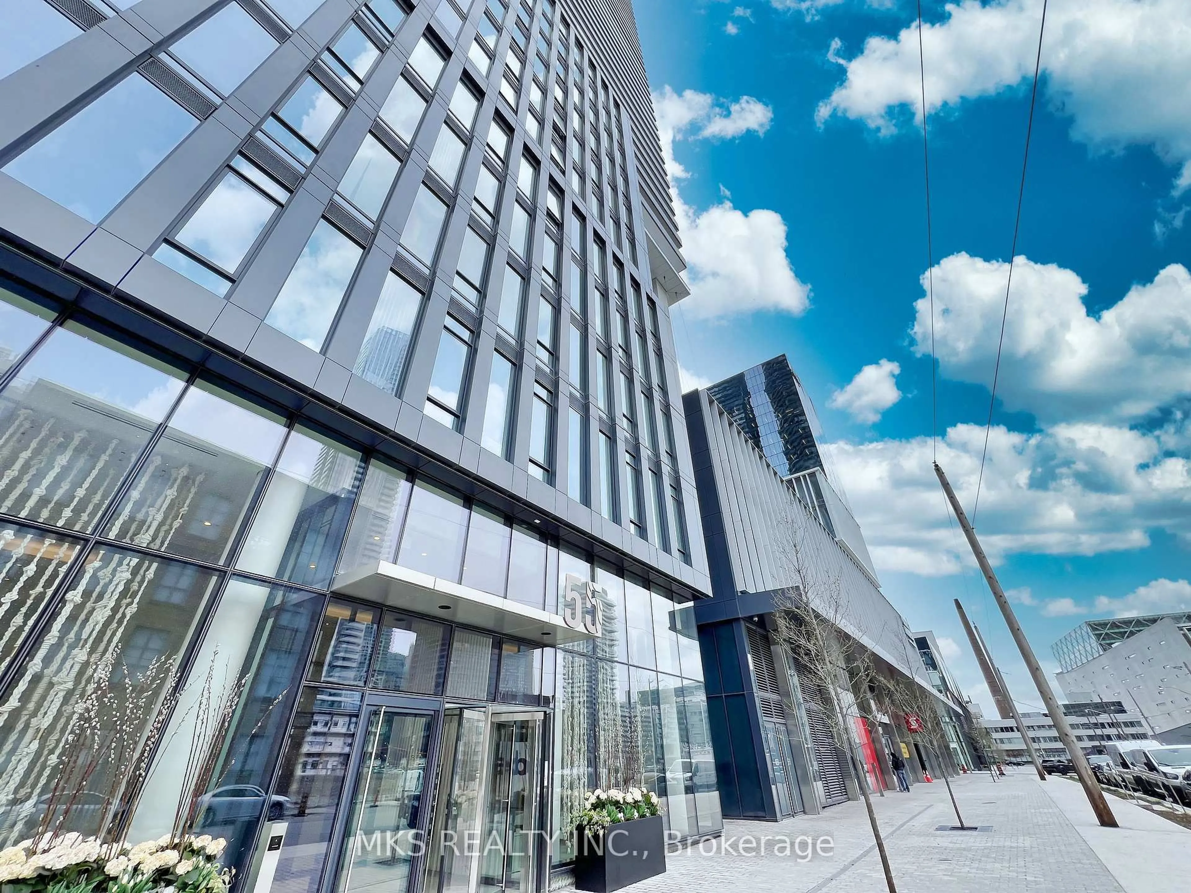 Indoor foyer for 55 Cooper St #PH108, Toronto Ontario M5E 0G1