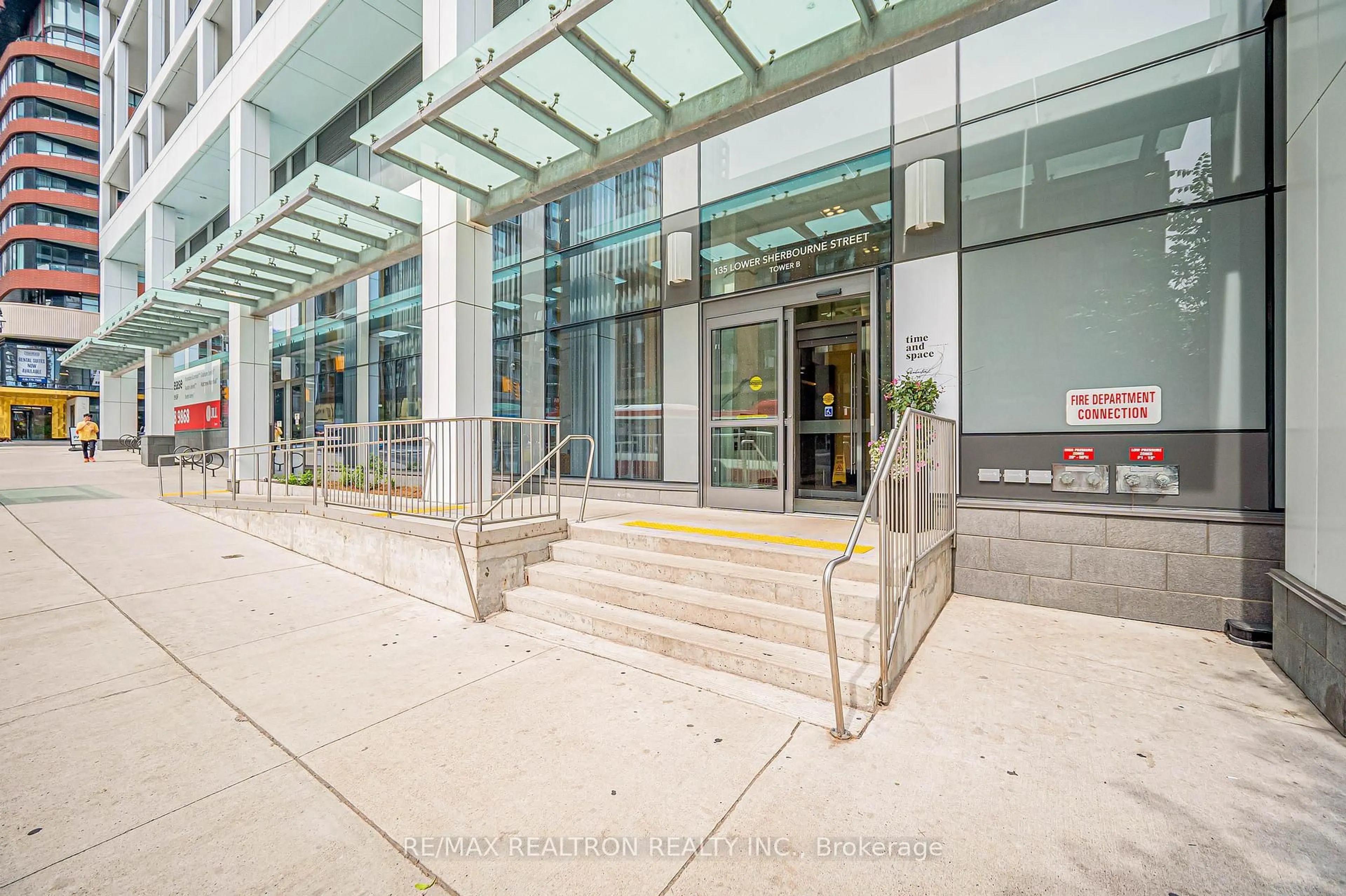Indoor foyer for 135 Lower Sherbourne St #1439, Toronto Ontario M5A 1Y4