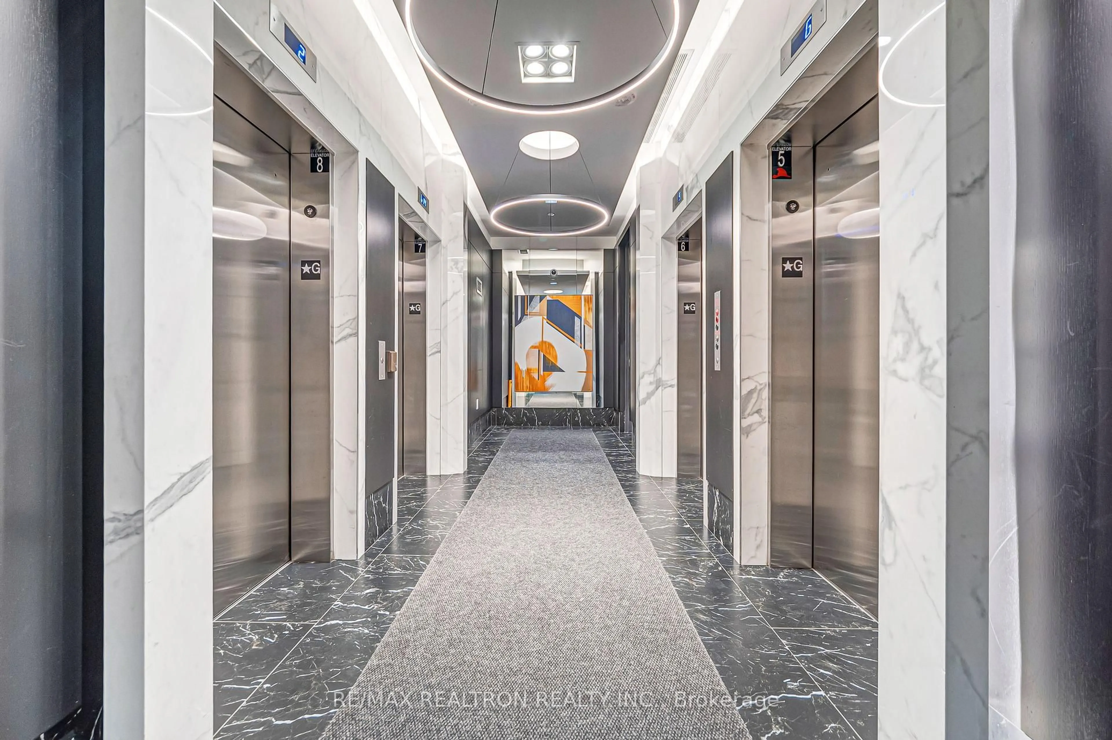 Indoor foyer for 135 Lower Sherbourne St #1439, Toronto Ontario M5A 1Y4