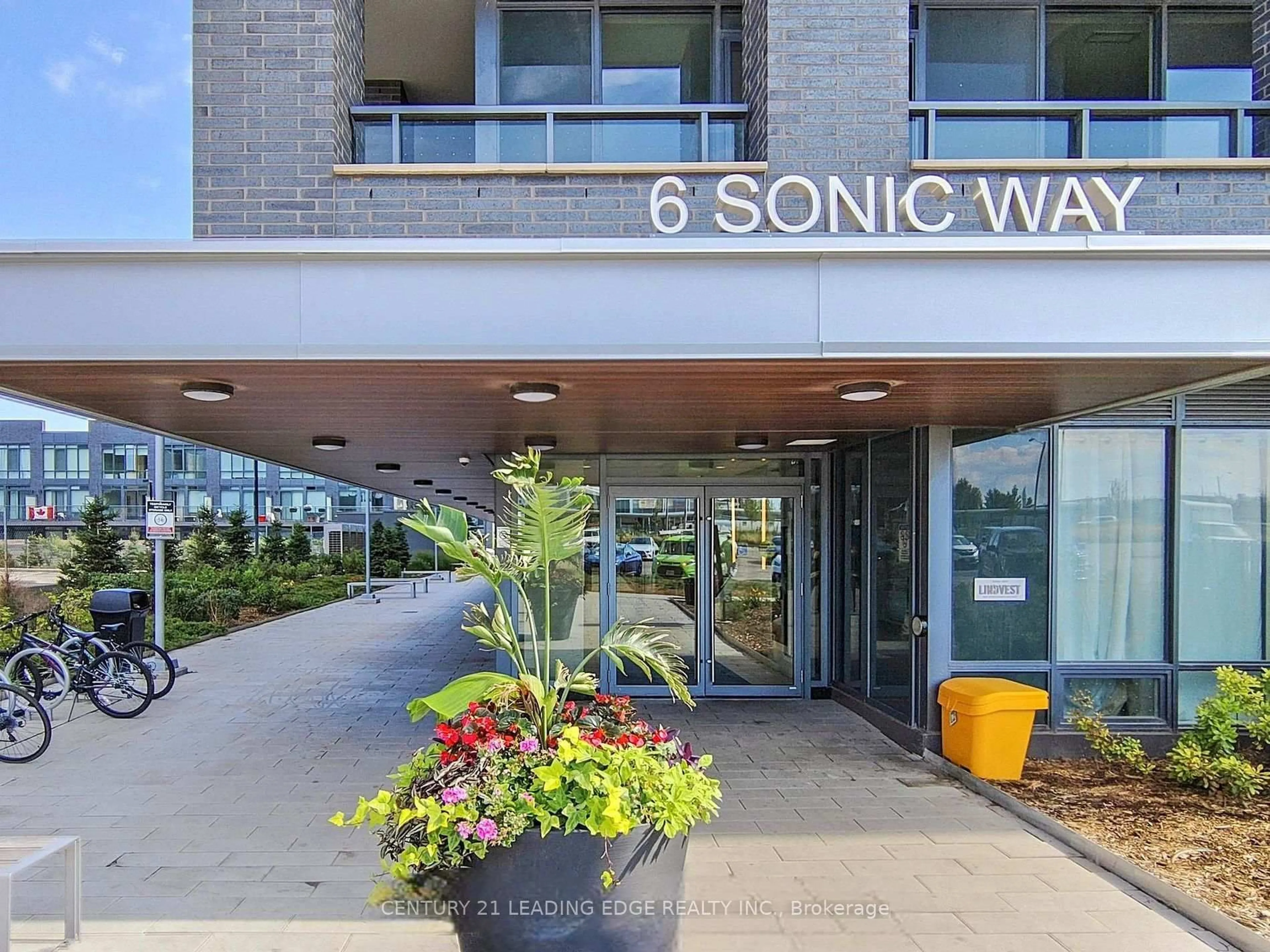 Unknown for 6 Sonic Way #605, Toronto Ontario M3C 0P1