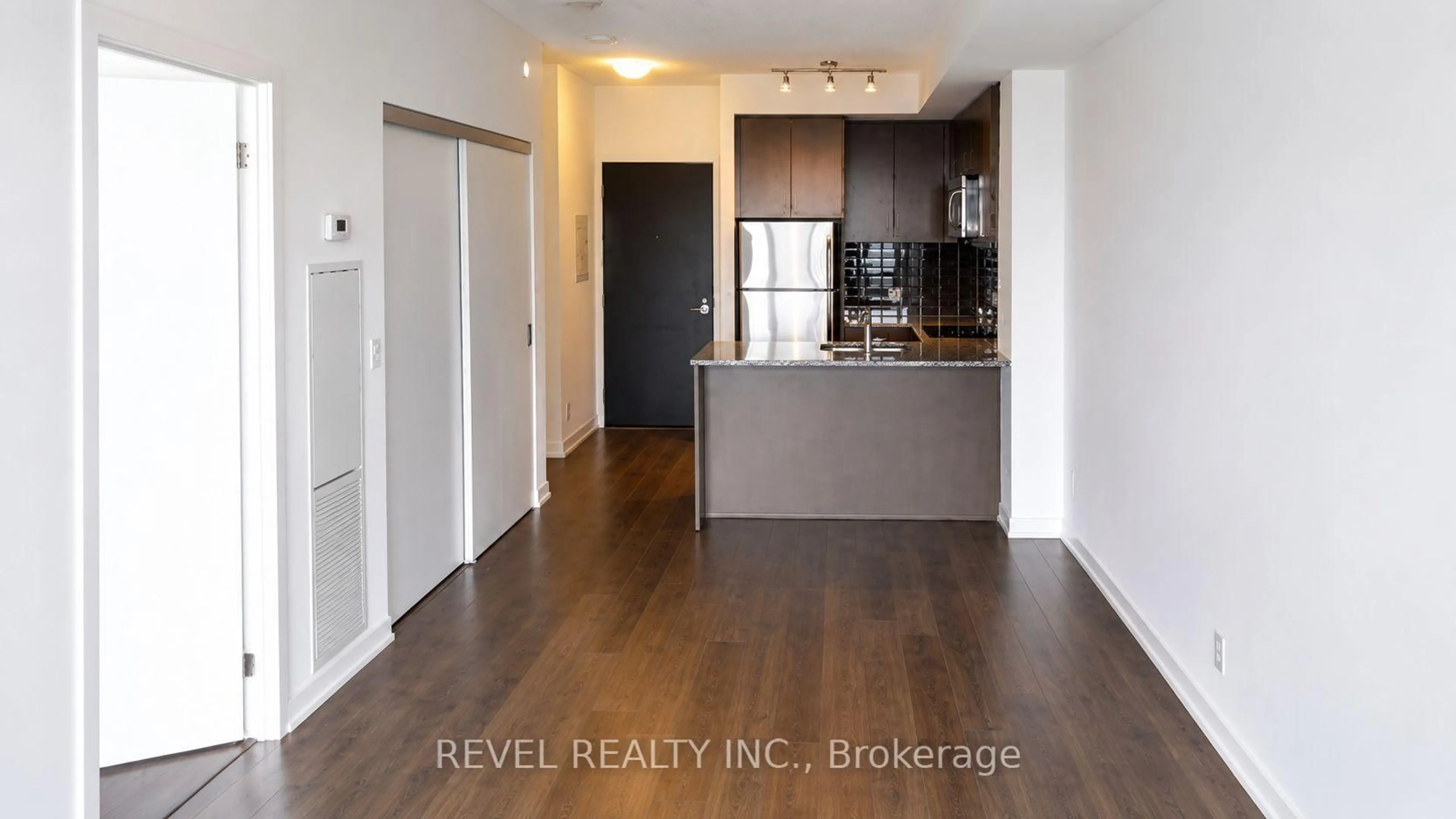 Unknown for 98 Lillian St #1913, Toronto Ontario M4S 0A5