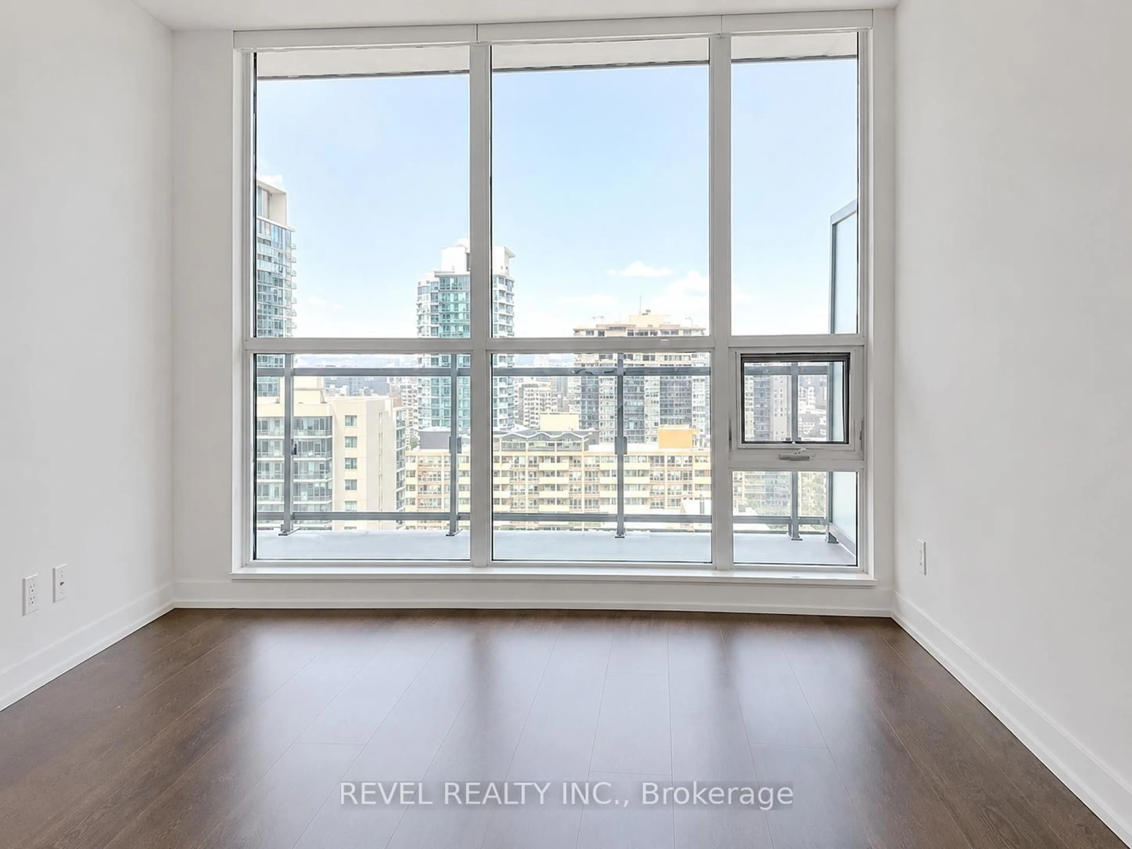 A pic of a room for 98 Lillian St #1913, Toronto Ontario M4S 0A5