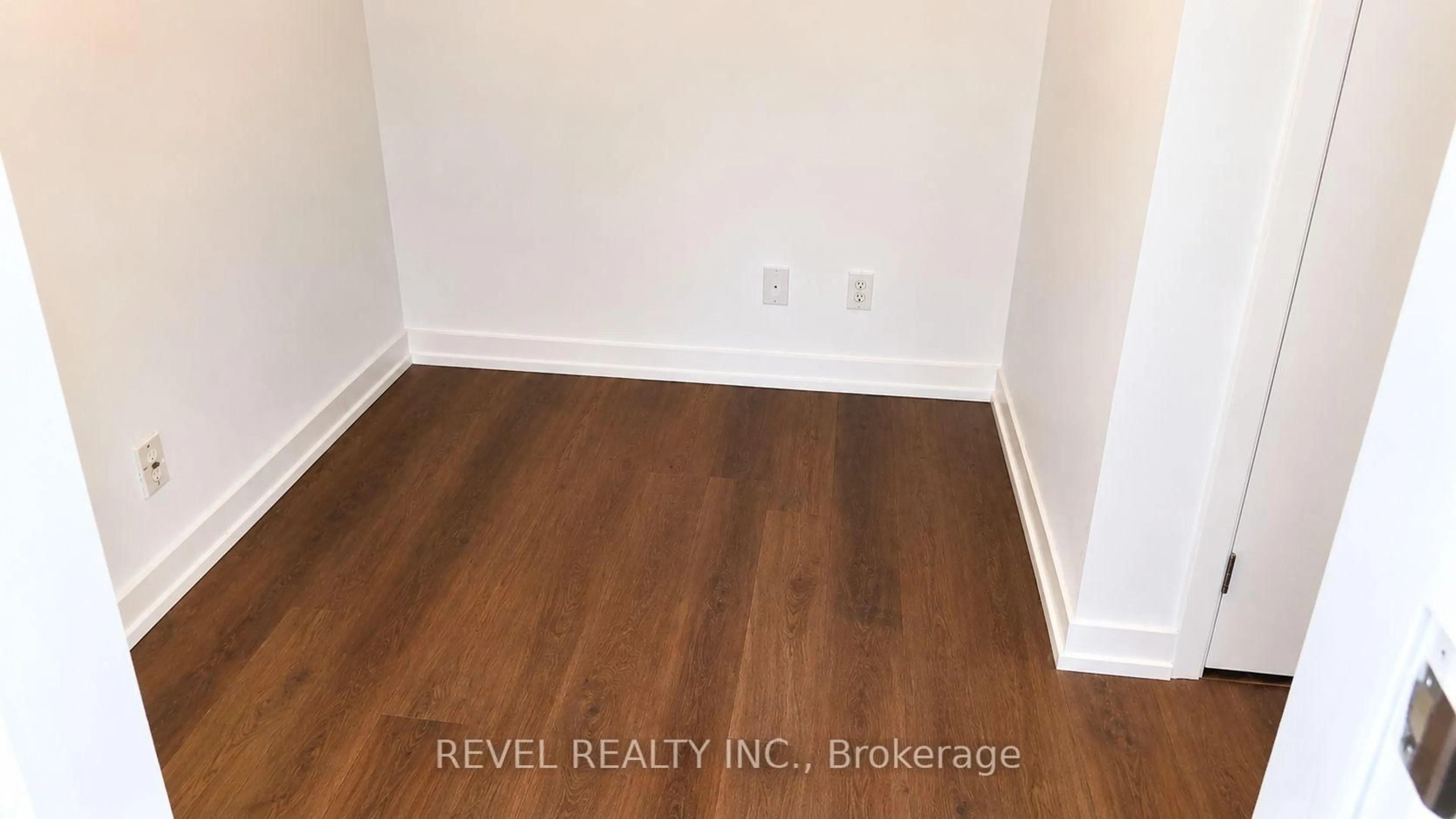 A pic of a room for 98 Lillian St #1913, Toronto Ontario M4S 0A5