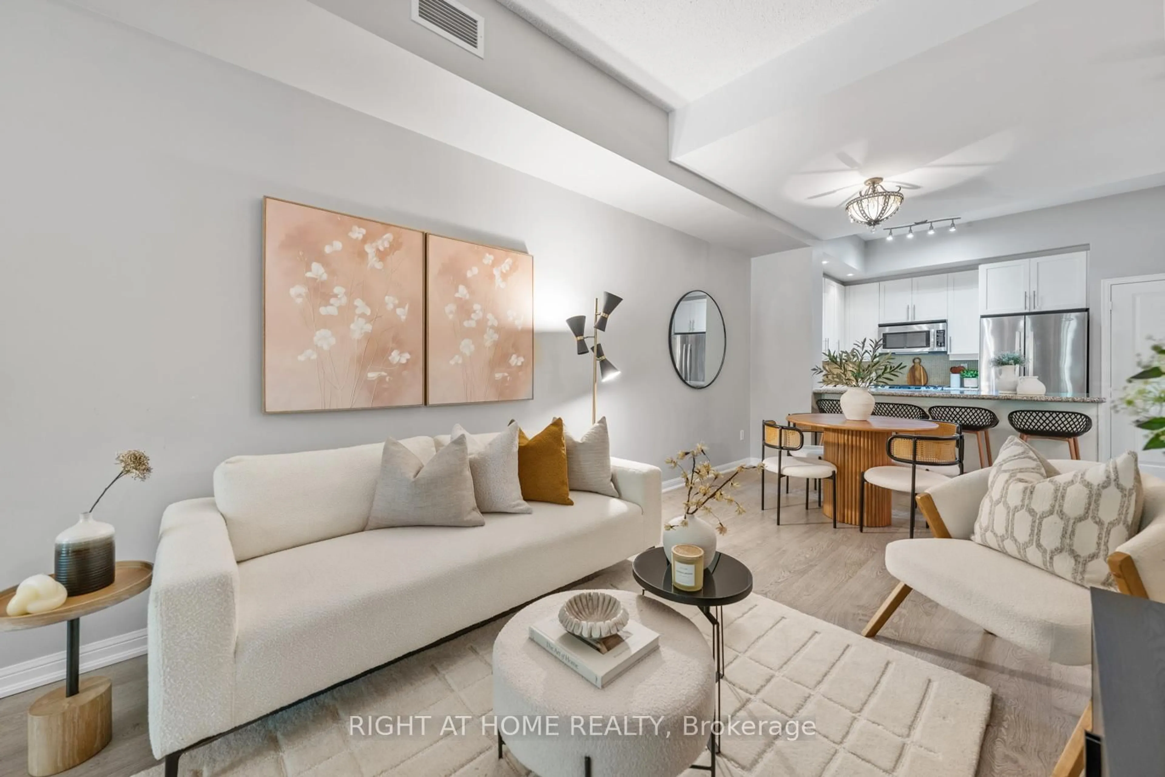 Living room with furniture, unknown for 9 Bastion St, Toronto Ontario M5V 1A4