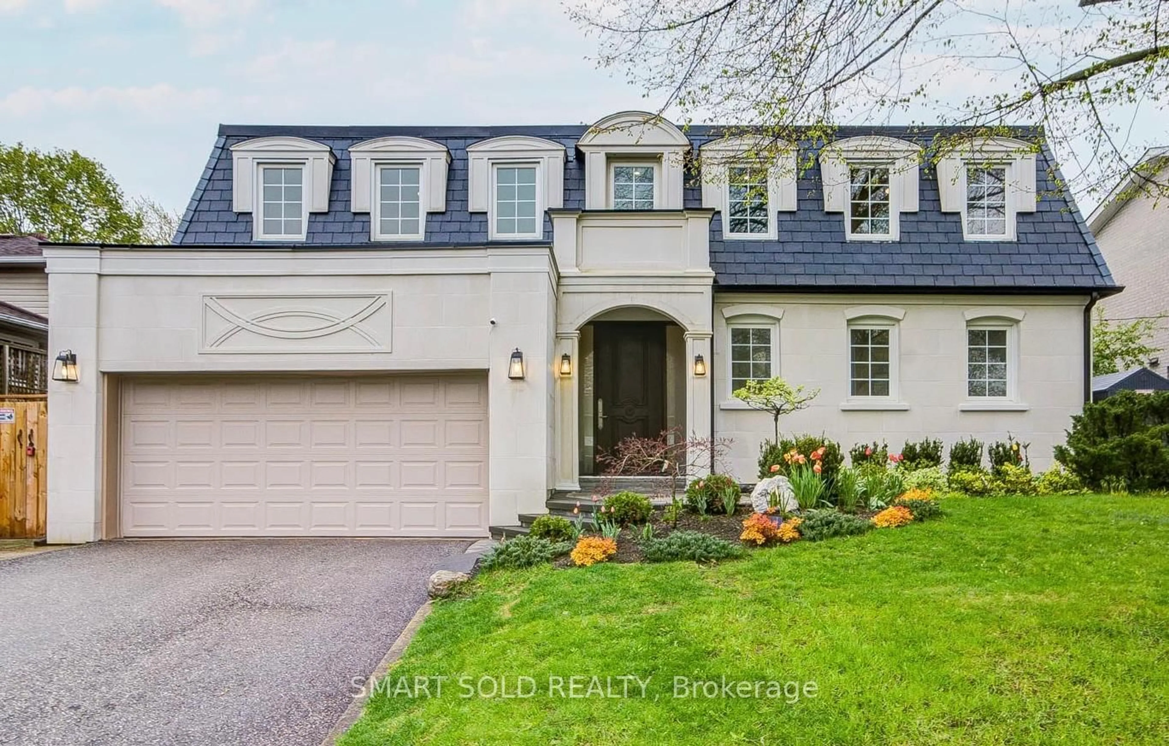 Home with brick exterior material, street for 4 Knollview Cres, Toronto Ontario M2K 2E1