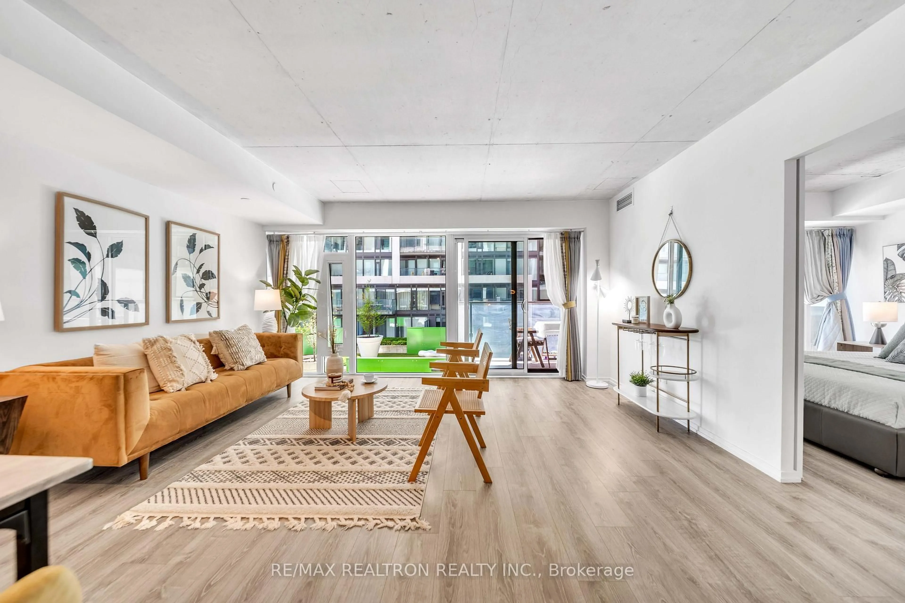 Living room with furniture, unknown for 5 SOUDAN Ave #746, Toronto Ontario M4S 0B1