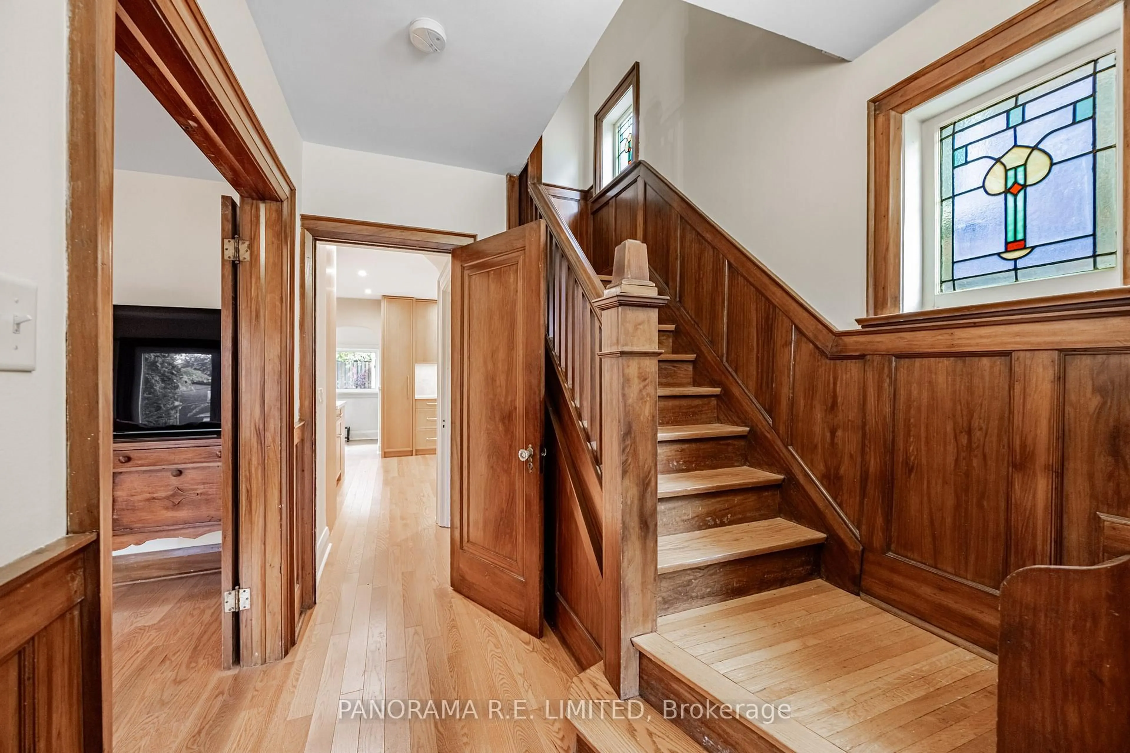 Indoor entryway for 239 Winona Dr, Toronto Ontario M6C 3S5