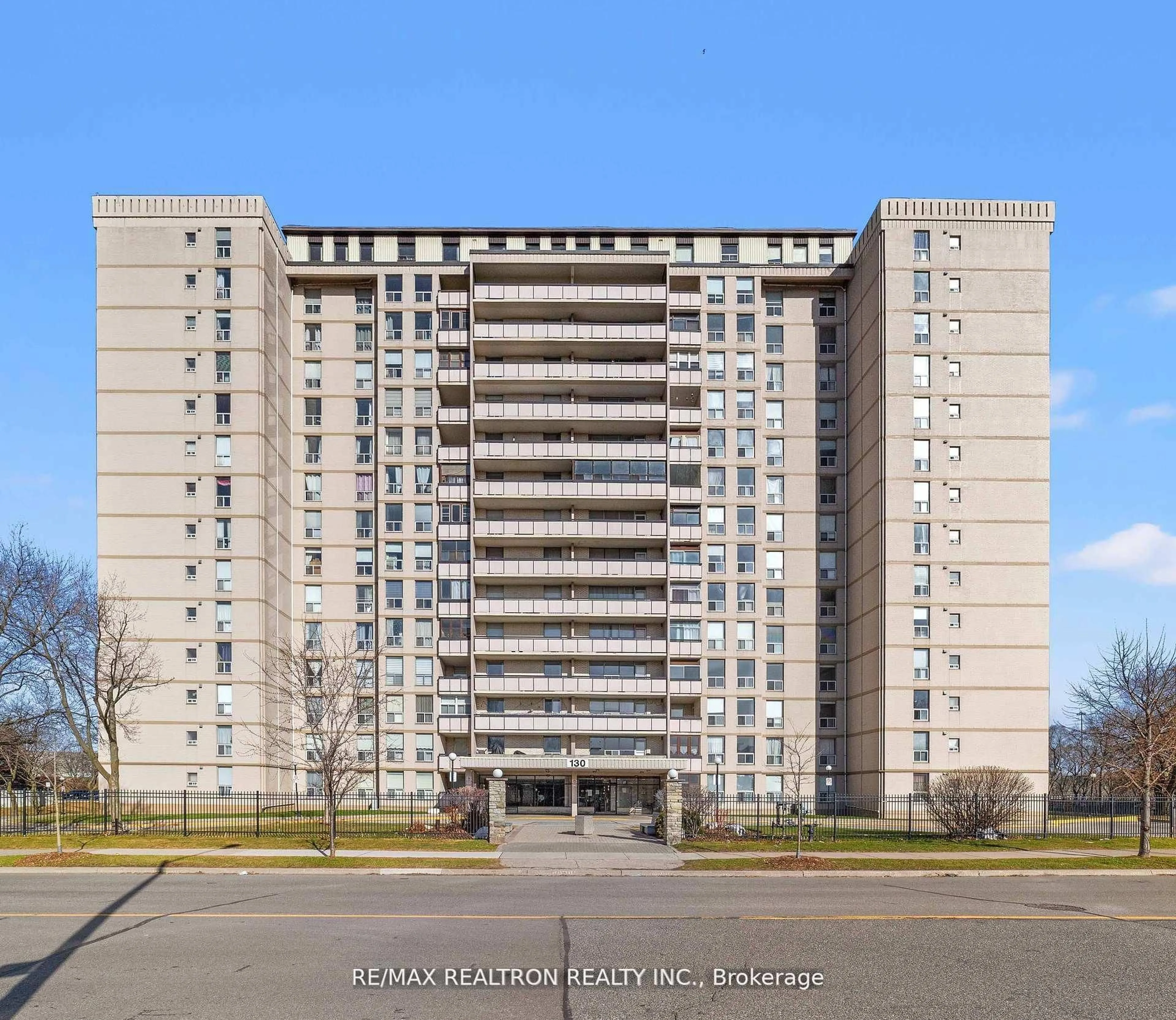 Unknown for 130 Neptune Dr #702, Toronto Ontario M6A 1X5