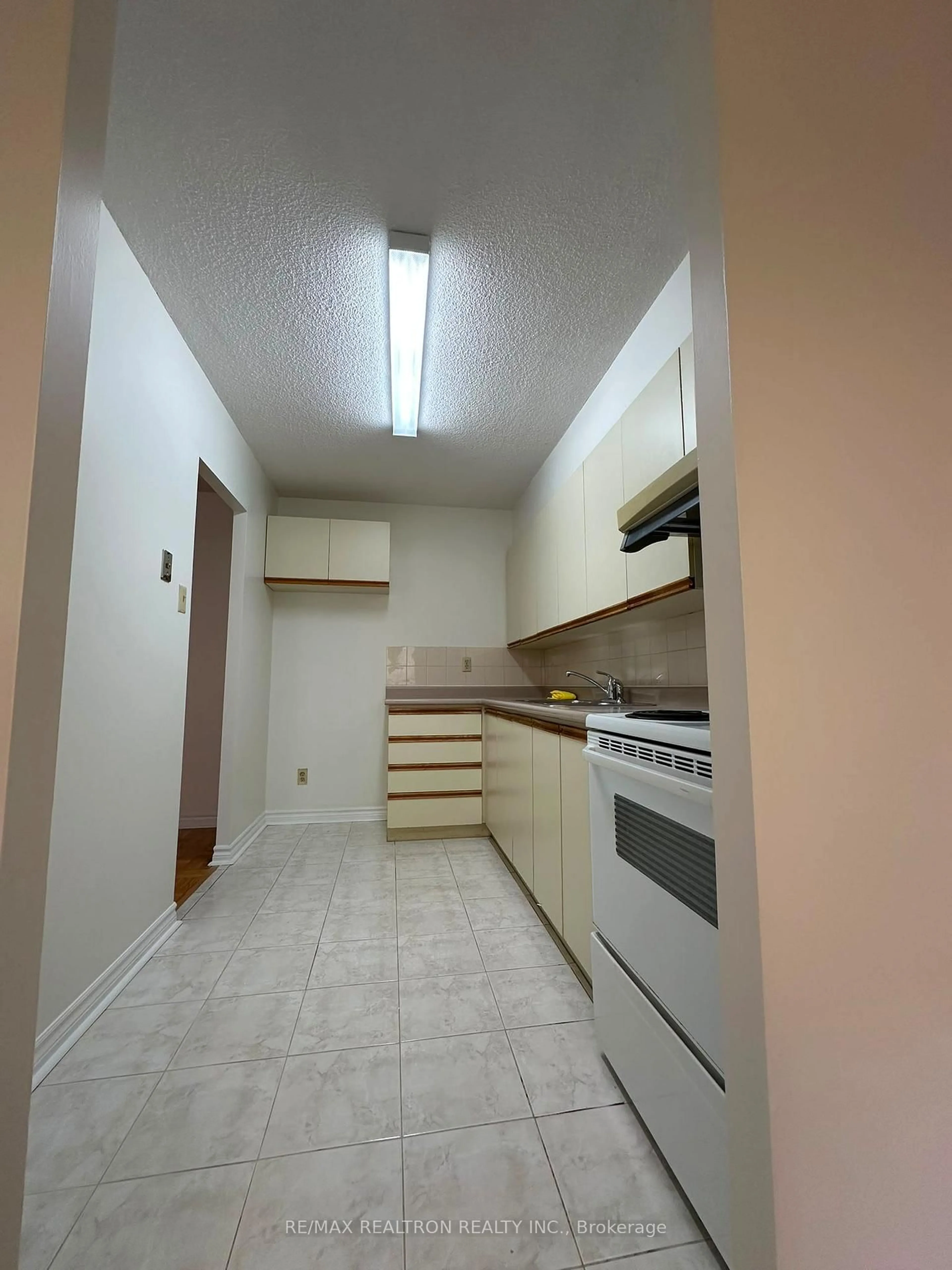 Unknown for 10 Sunrise Ave #204, Toronto Ontario M4A 2R1