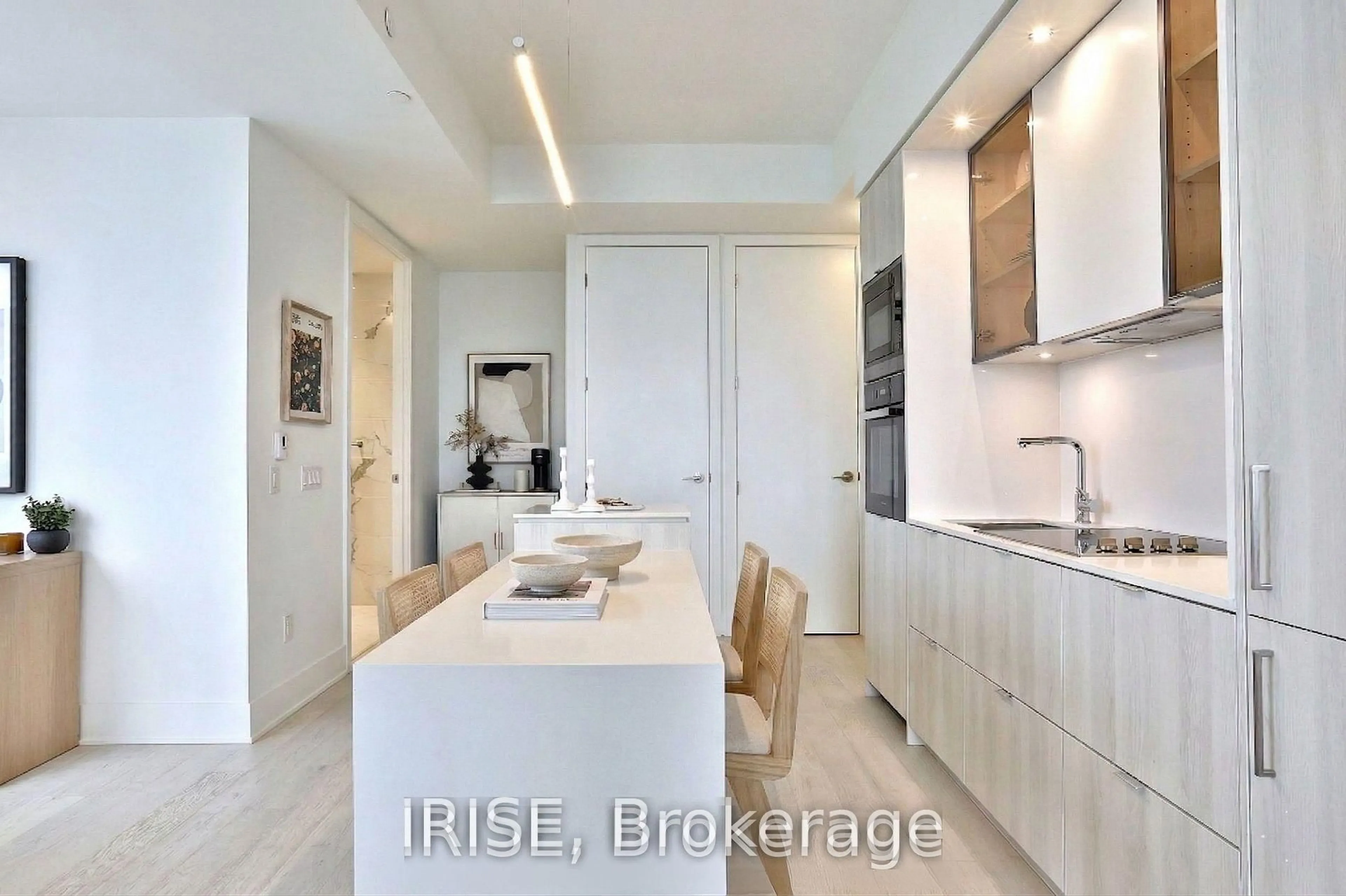 Open concept kitchen, unknown for 11 Yorkville Ave #5702, Toronto Ontario M4W 0B7