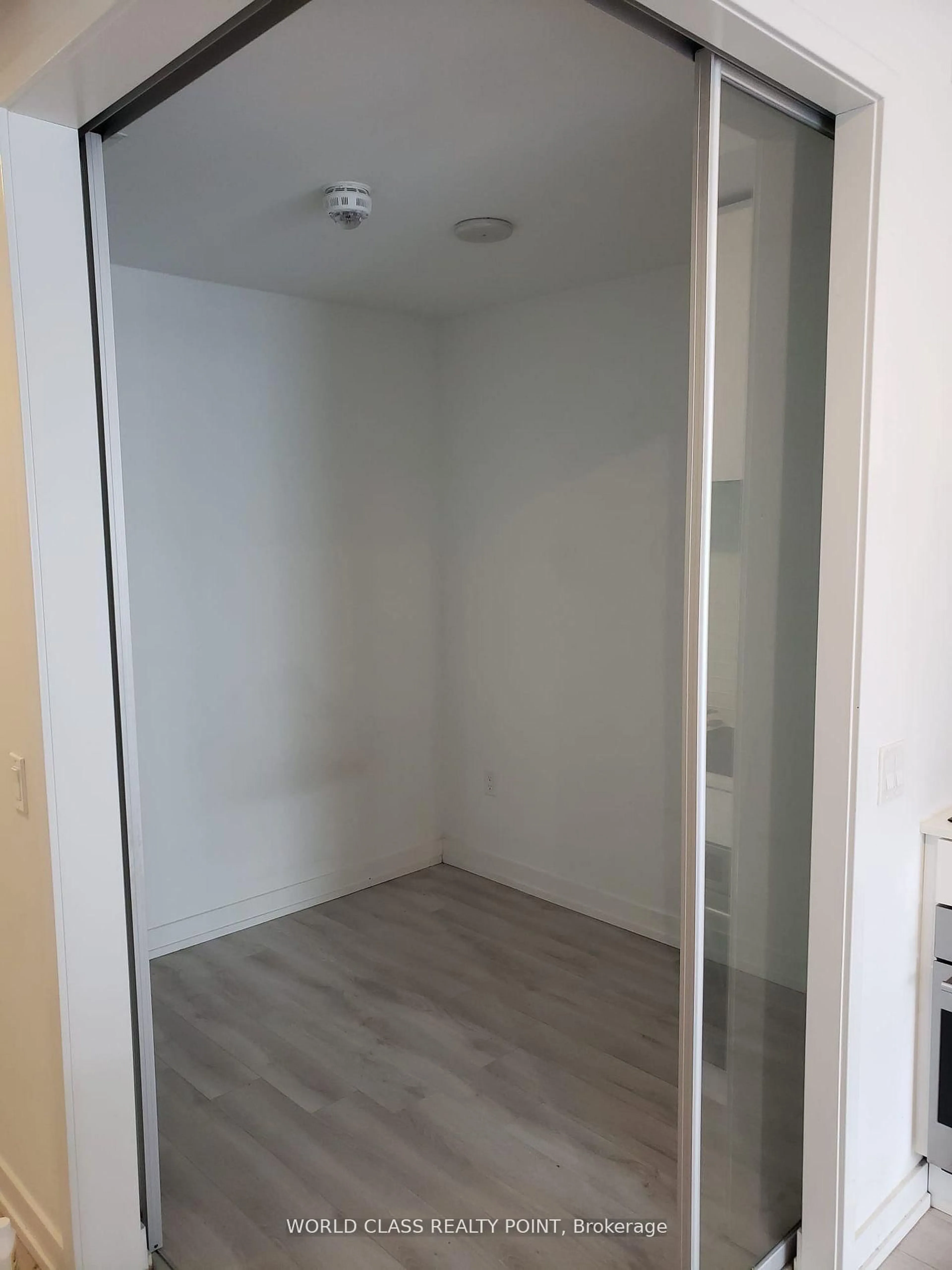 A pic of a room for 33 Helendale Ave #1404, Toronto Ontario M4R 0A4