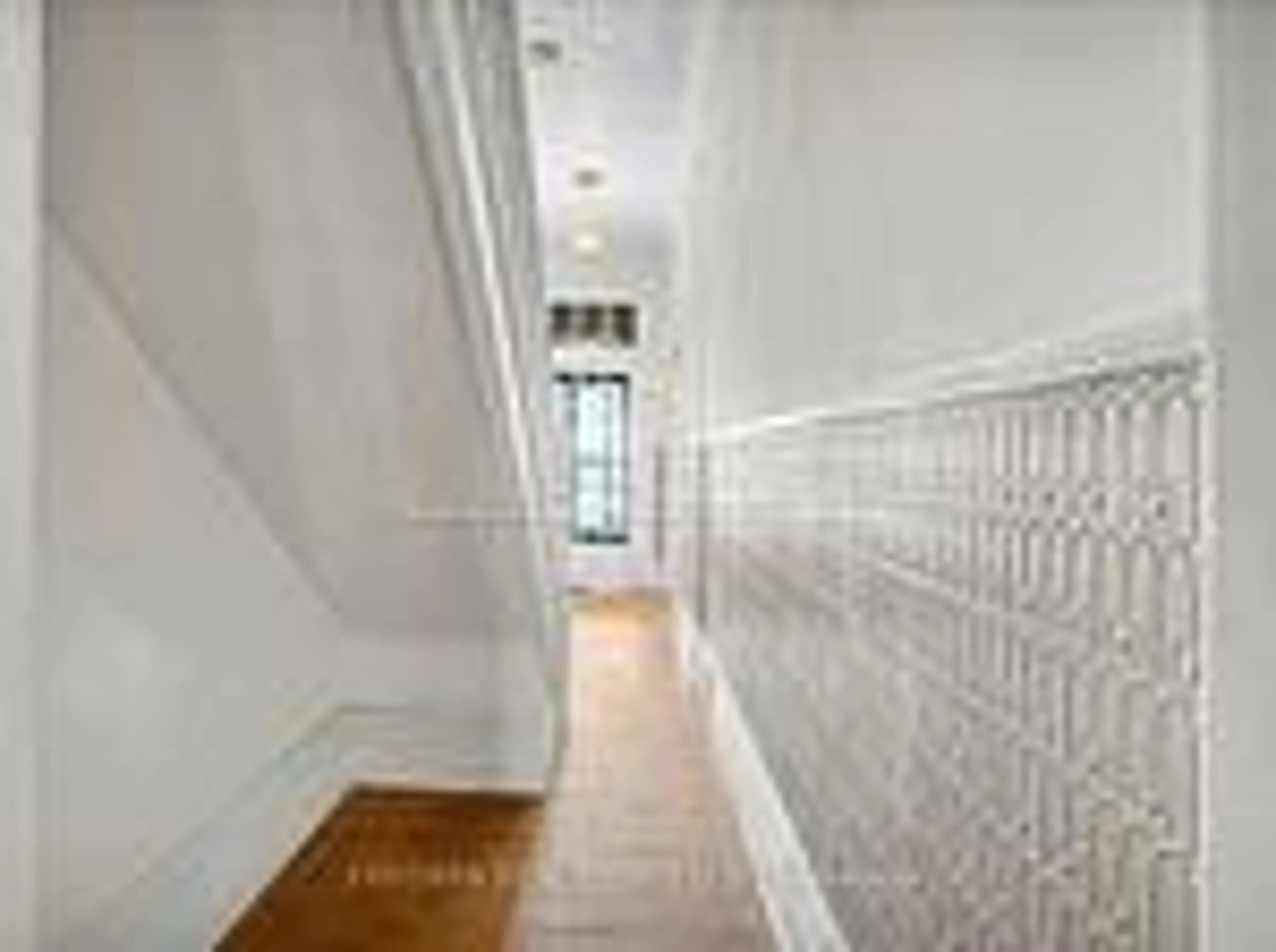 Indoor foyer for 116 Brunswick Ave, Toronto Ontario M5S 2M2